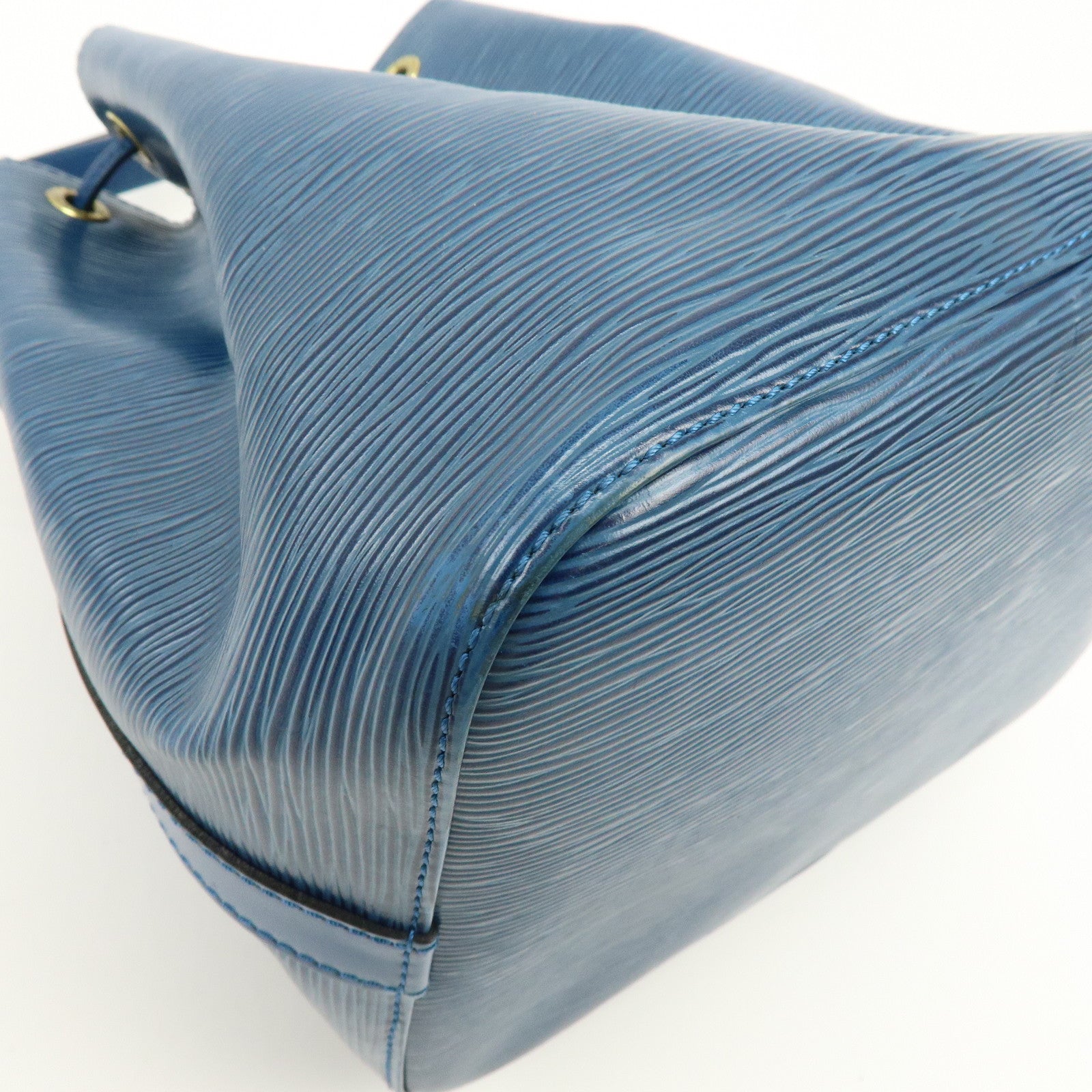 Louis Vuitton Epi Petit Noe Shoulder Bag Toledo Blue M44105