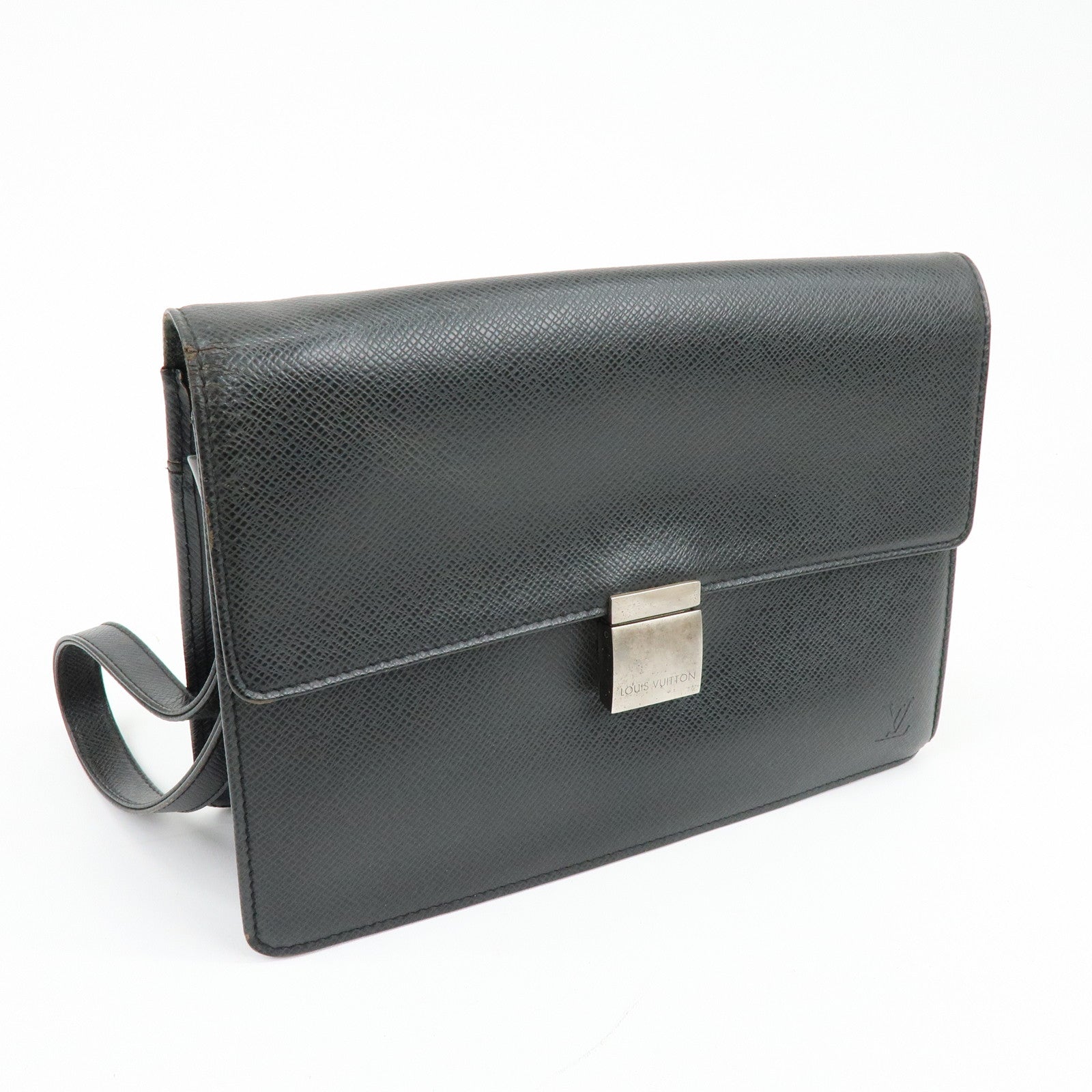 Louis Vuitton Taiga Leather Selenga Clutch Bag Ardoise M30782