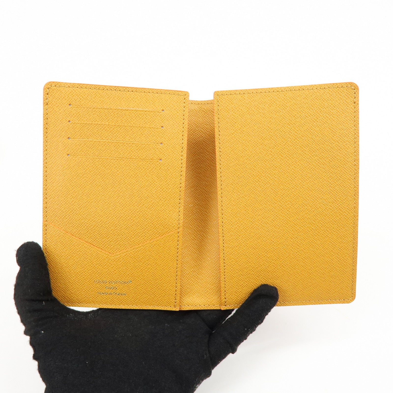 Louis Vuitton Monogram Canvas Couverture Passport Case Dune M14621