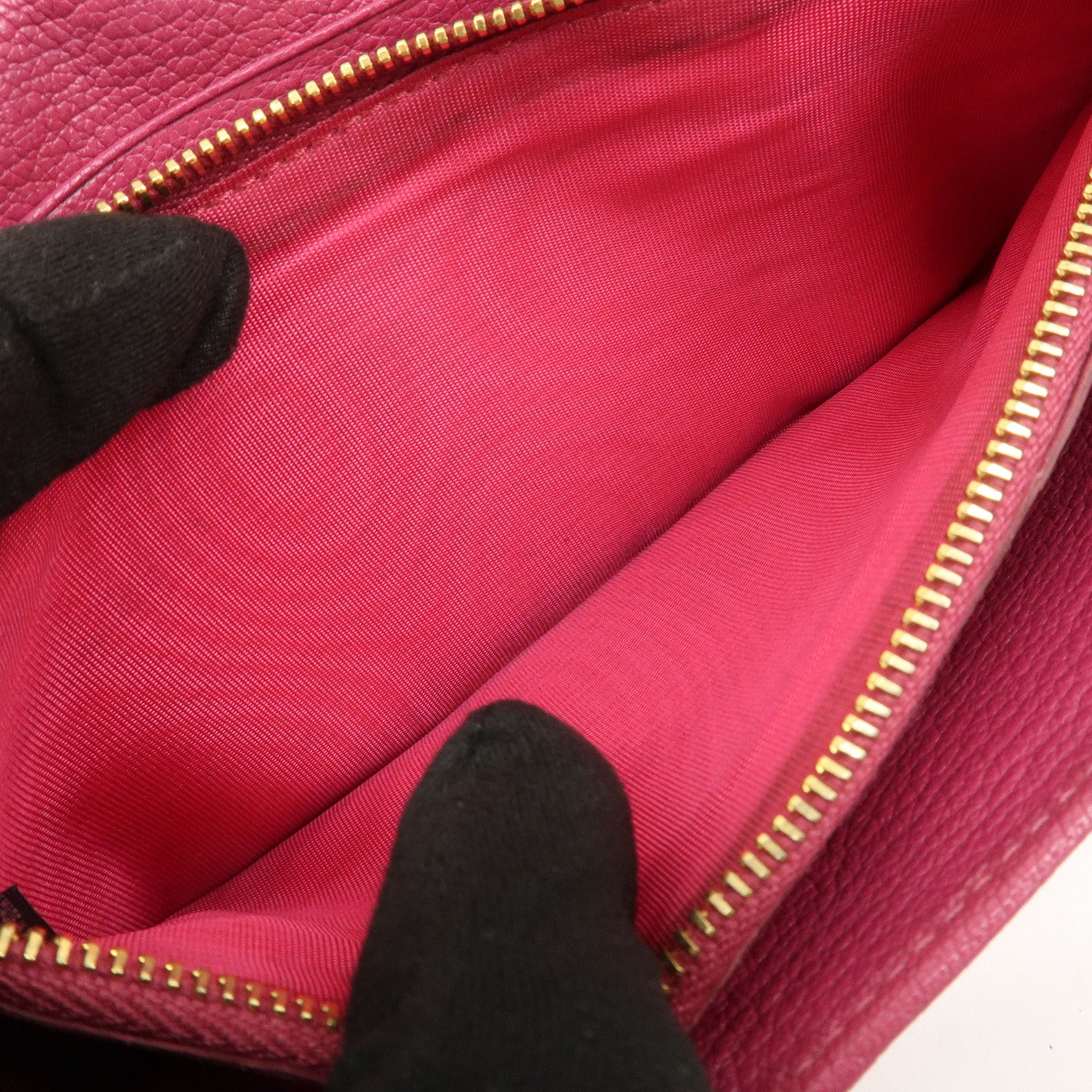 MIU MIU Logo Leather WOC Chain Shoulder Long Wallet Pink 5M1290
