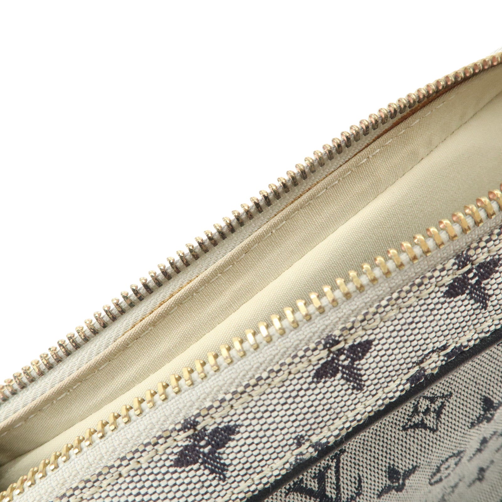 Louis Vuitton Monogram Mini Canvas Juliette MM Shoulder Bag M92315