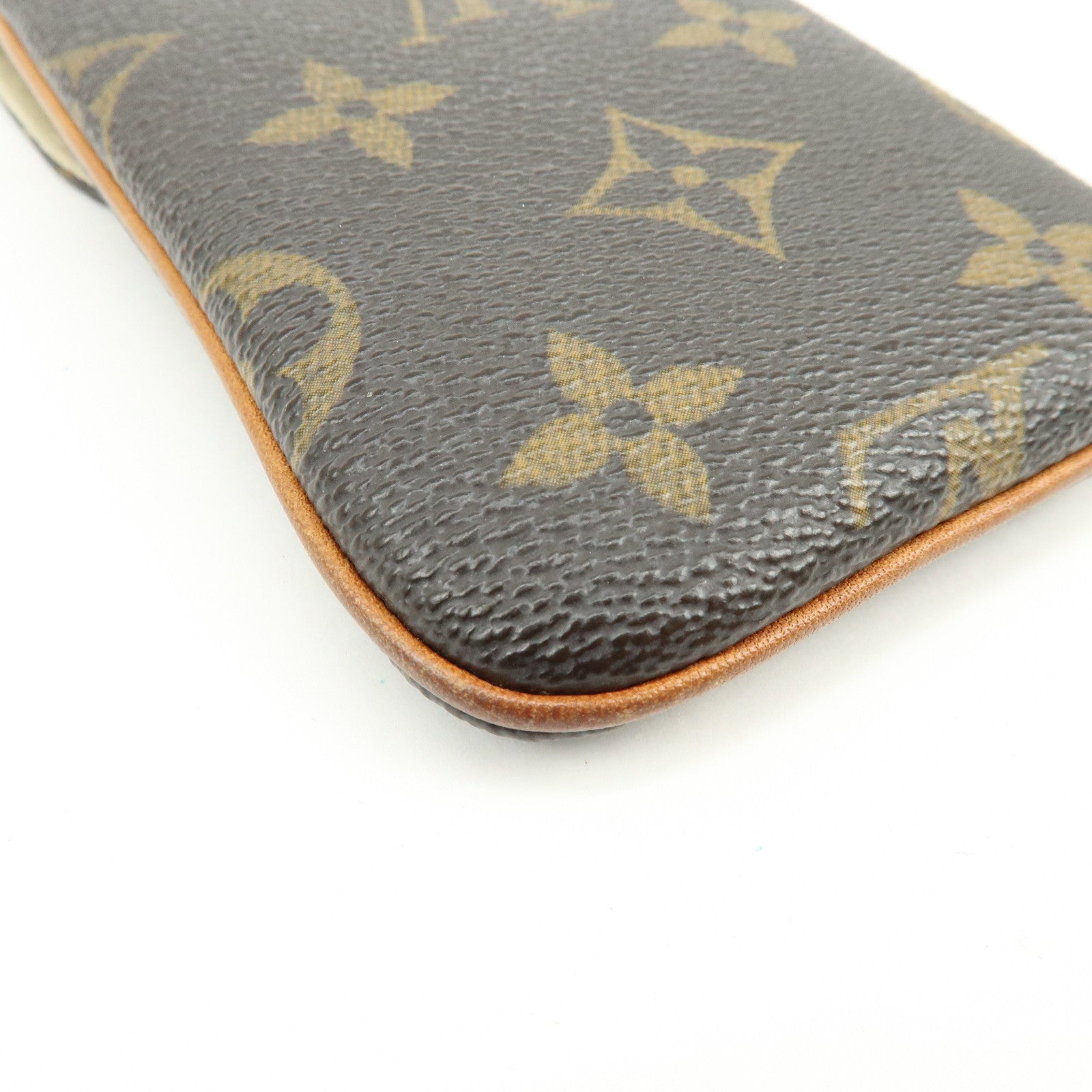 Louis Vuitton Monogram Etui Telefonne MM Phone Case Brown M66546