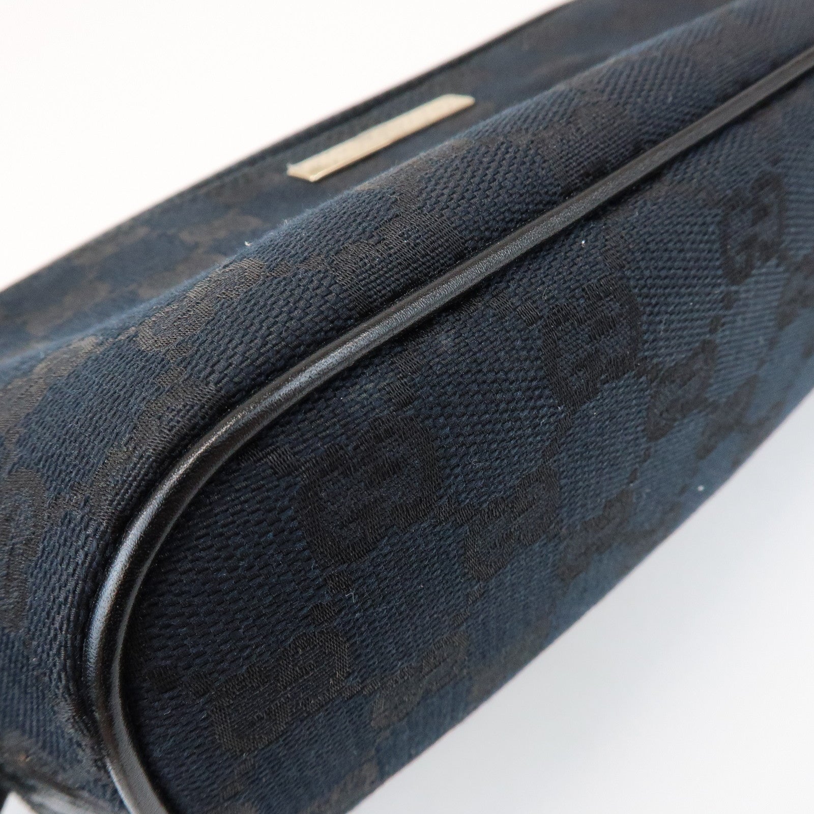 GUCCI Boat Bag GG Canvas Leather Accessory Pouch Hand Bag 039・1103