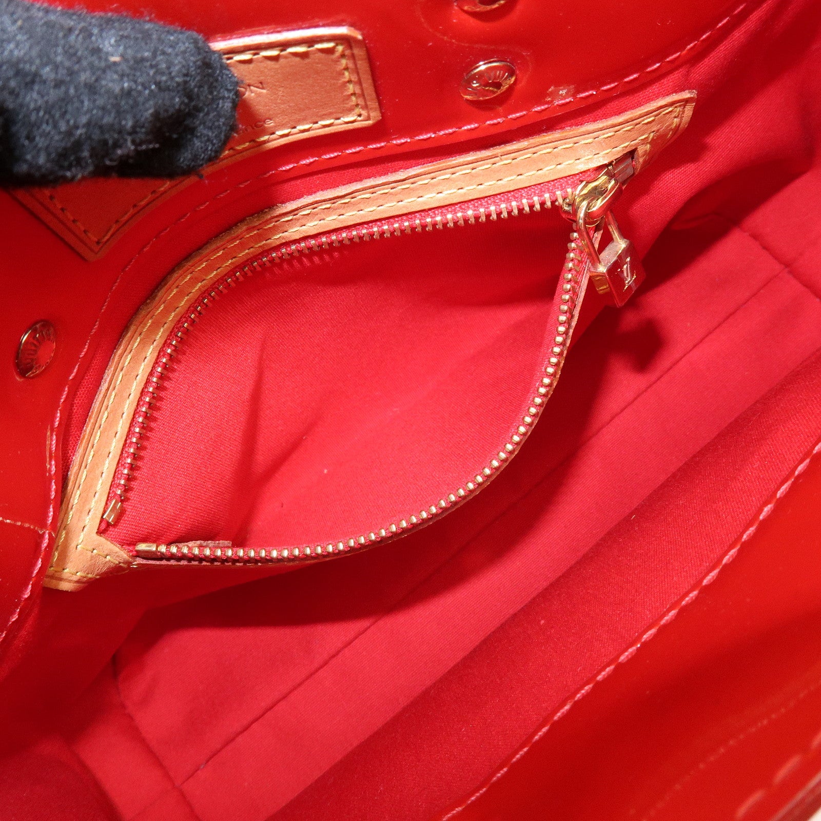 Louis Vuitton Monogram Vernis Lead PM Hand Bag Pomme d'Amour M91990