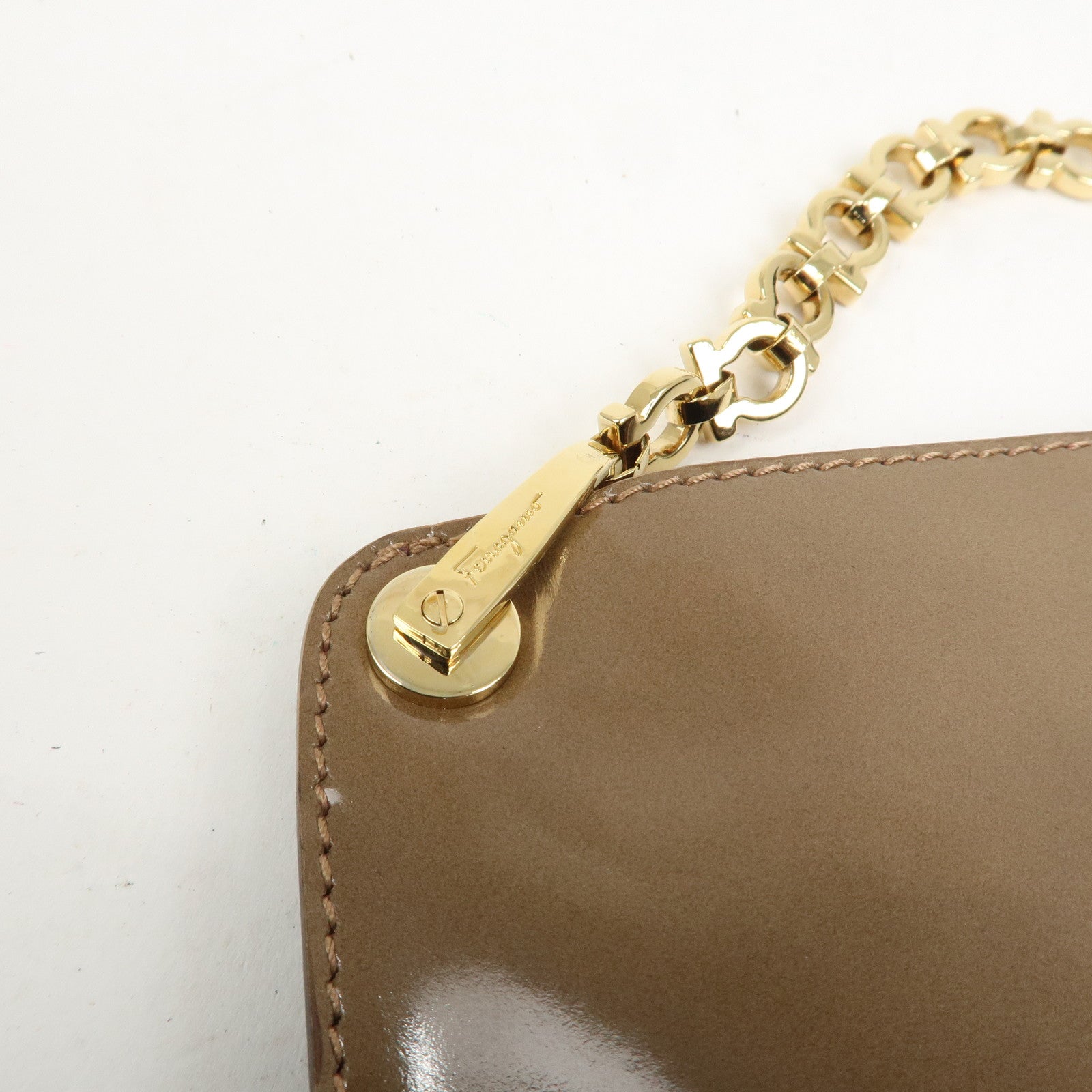 Ferragamo Gancini Patent Leather Chain Shoulder Bag Beige Gold HDW