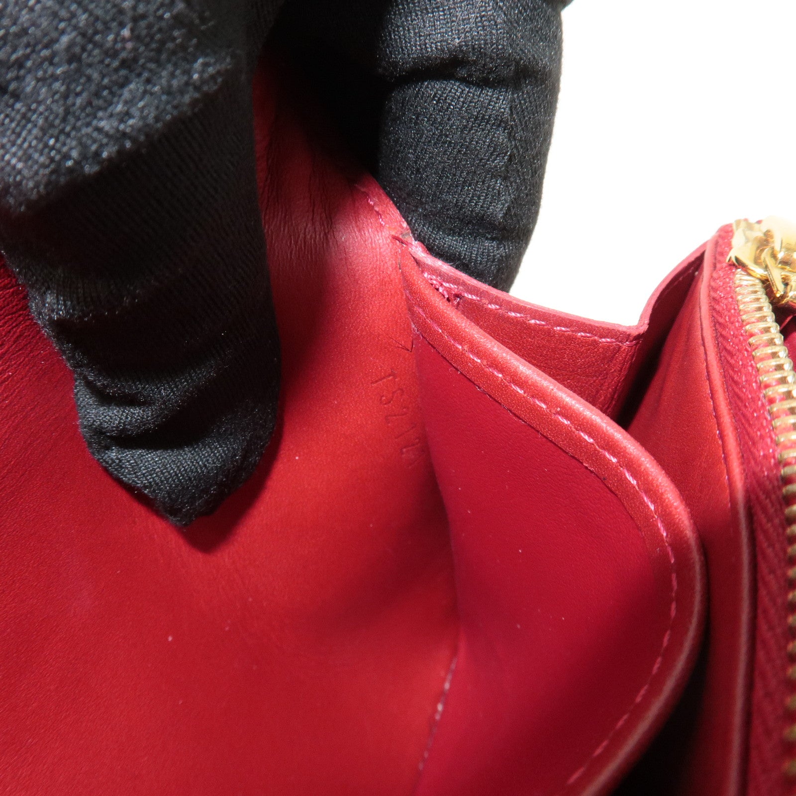 Louis Vuitton Monogram Vernis Leather Wallet Pomme d'Amour M93530 Used