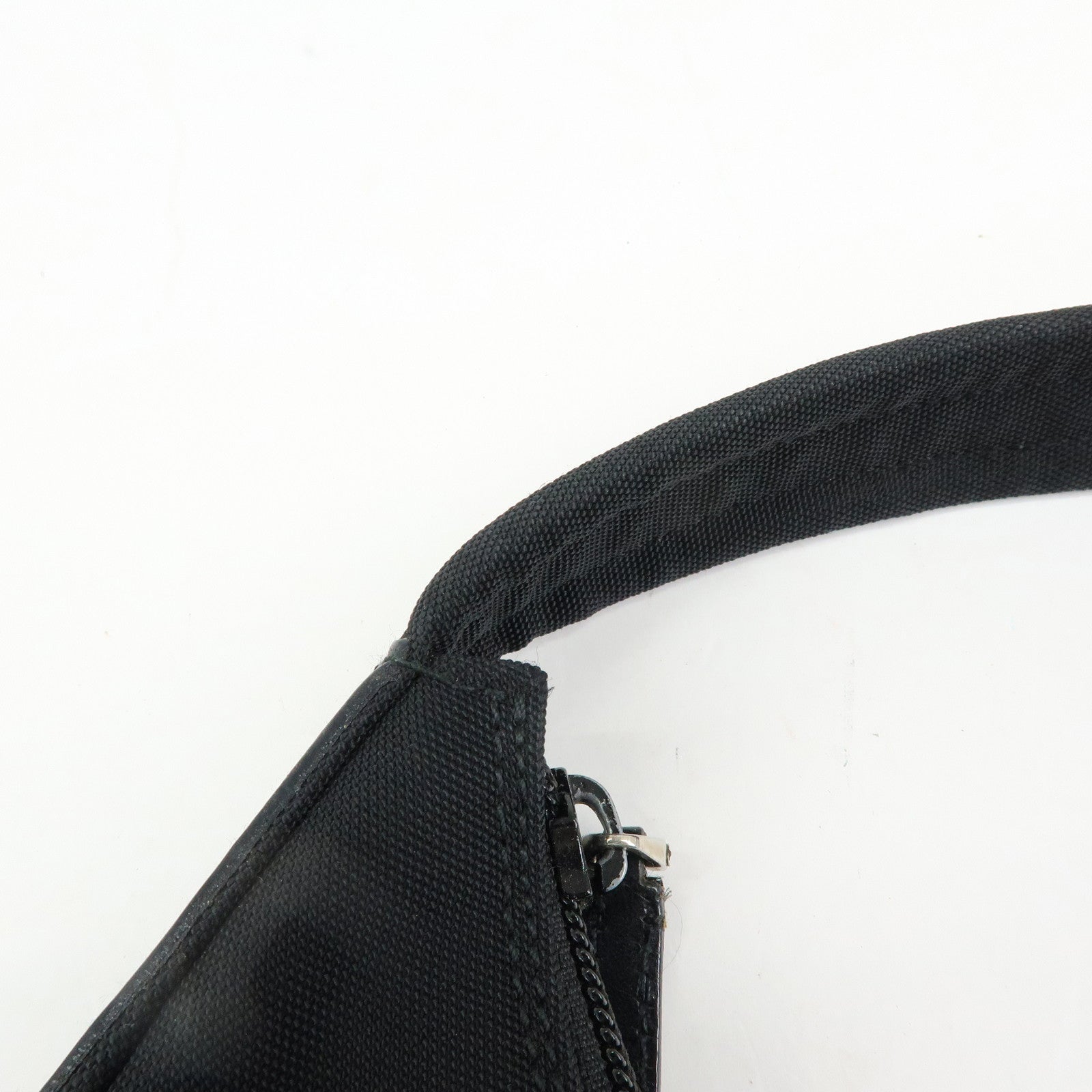 GUCCI GG Nylon Leather Shoulder Bag Black 001・3386