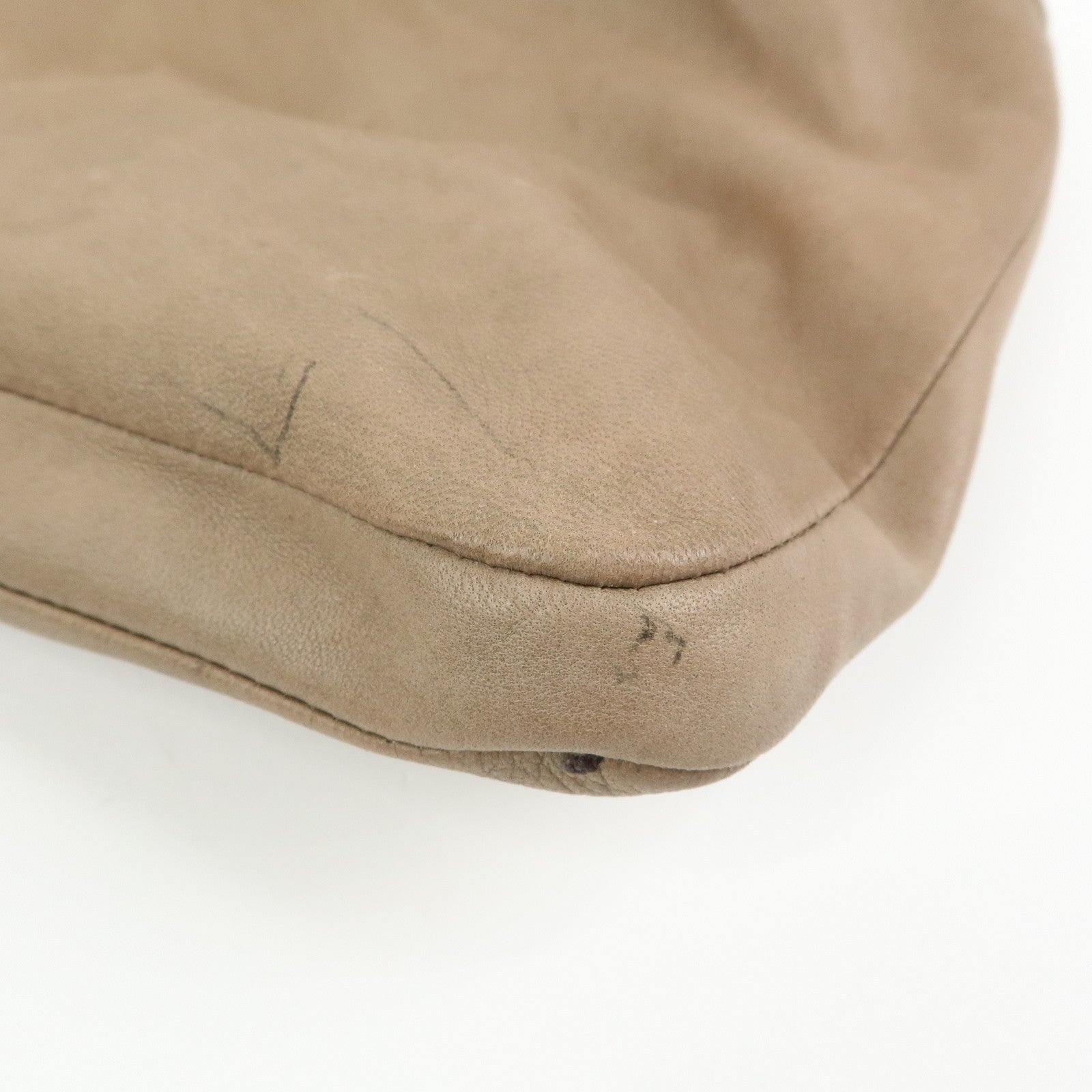 HERMES Leather Clou de Selle Shoulder Bag □M Stamped Beige