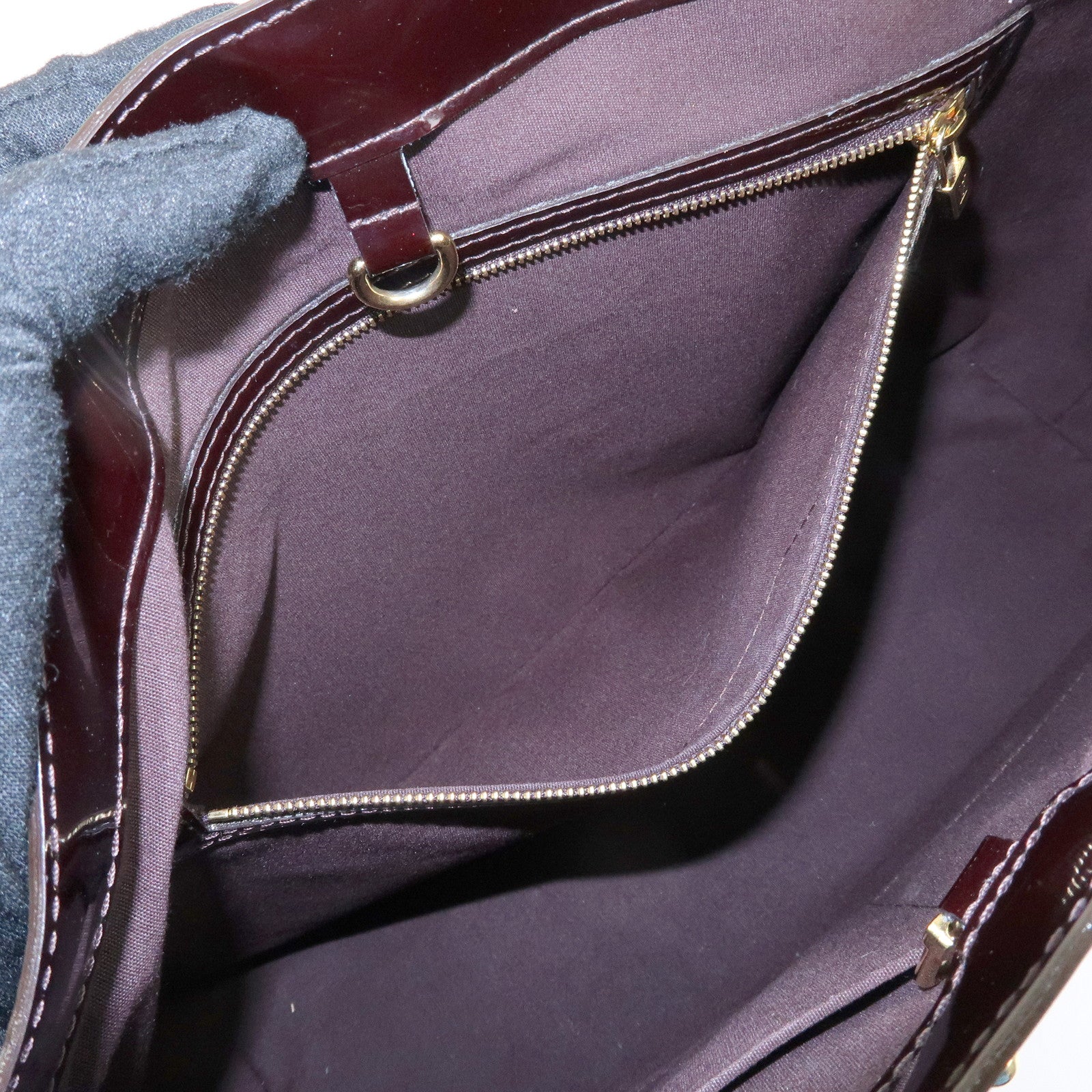 Louis Vuitton Monogram Vernis Leather Wilshire MM Tote Bag Amarante