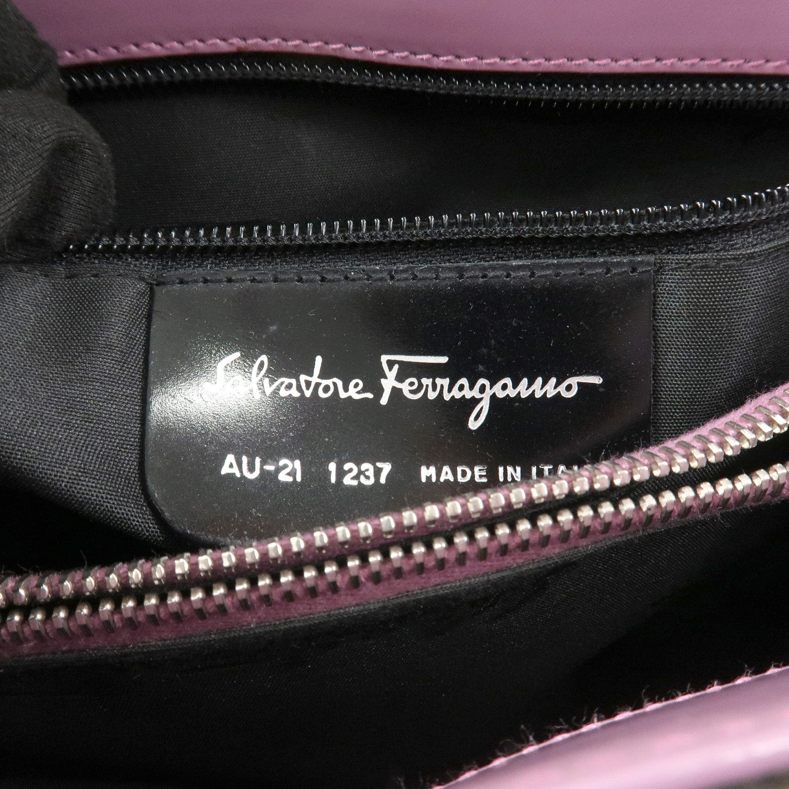 Ferragamo Embossed Leather Shoulder Bag Hand Bag Pink AU-21 1237