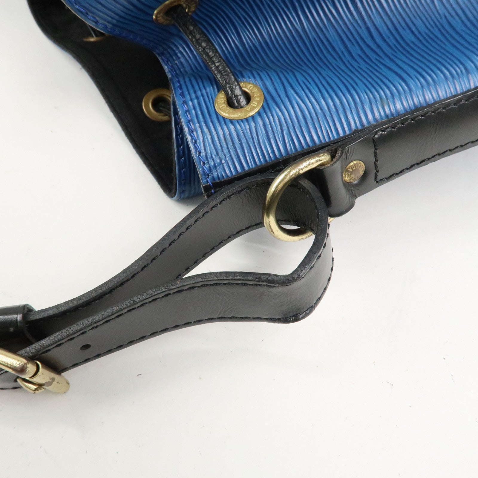 Louis Vuitton Epi Leather Petit Noe Bicolor Noir Toledo Blue Ｍ44152