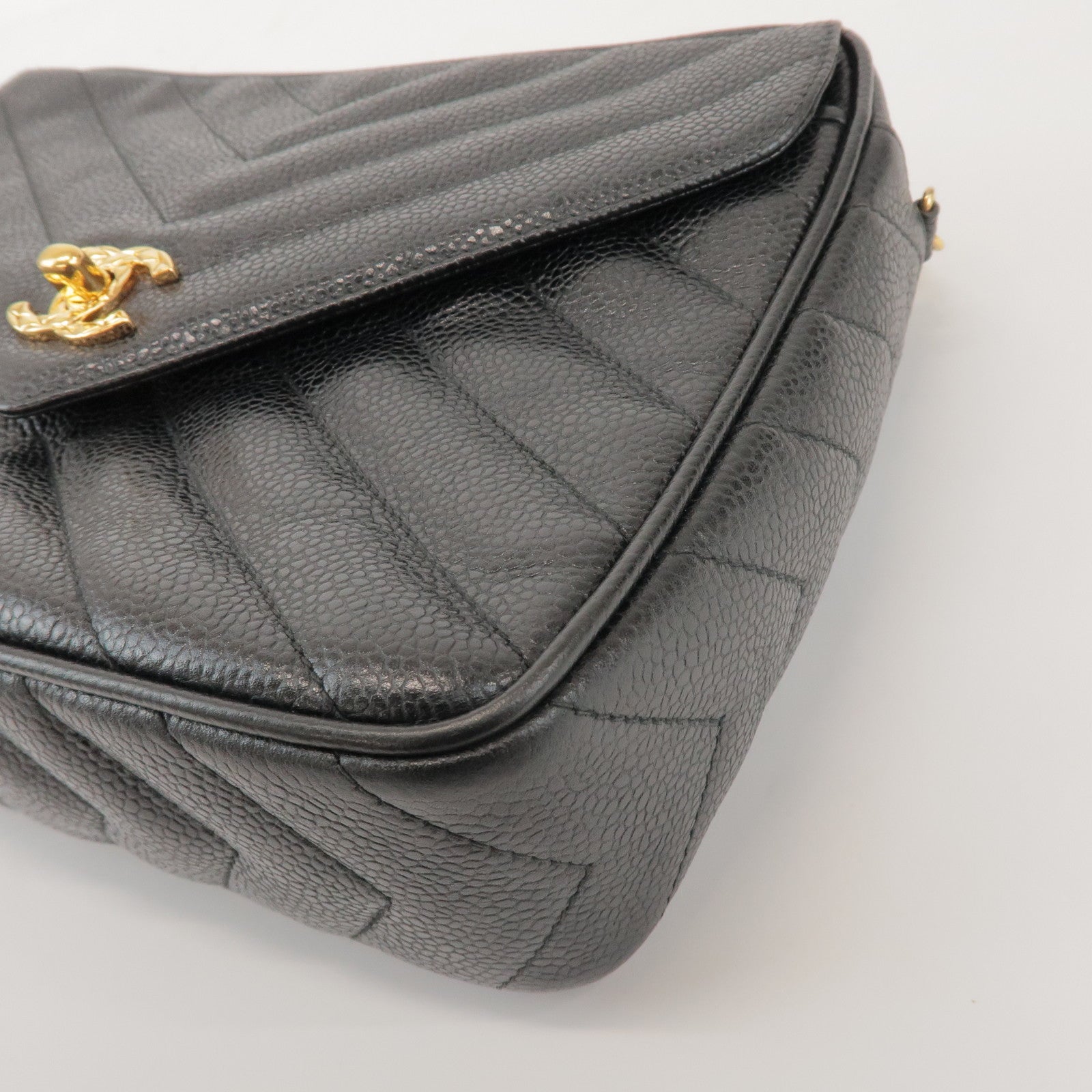 CHANEL Chevron V Stitch Caviarskin Chain Shoulder Bag Black