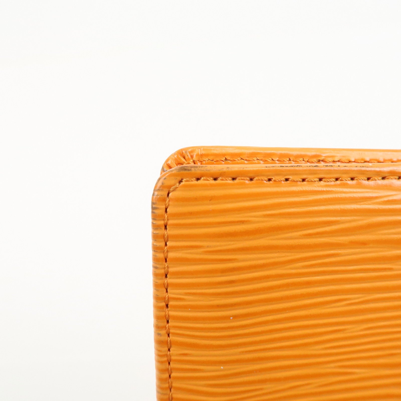 Louis Vuitton Epi Organizer de Poche Card Case Mandarin M6358H
