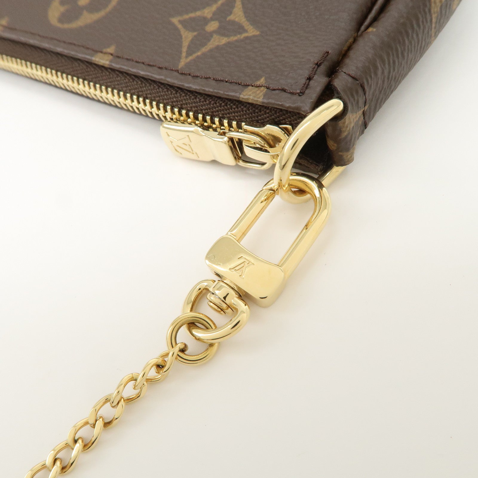 Louis Vuitton Monogram Mini Pochette Accessoires Hand Bag M58009