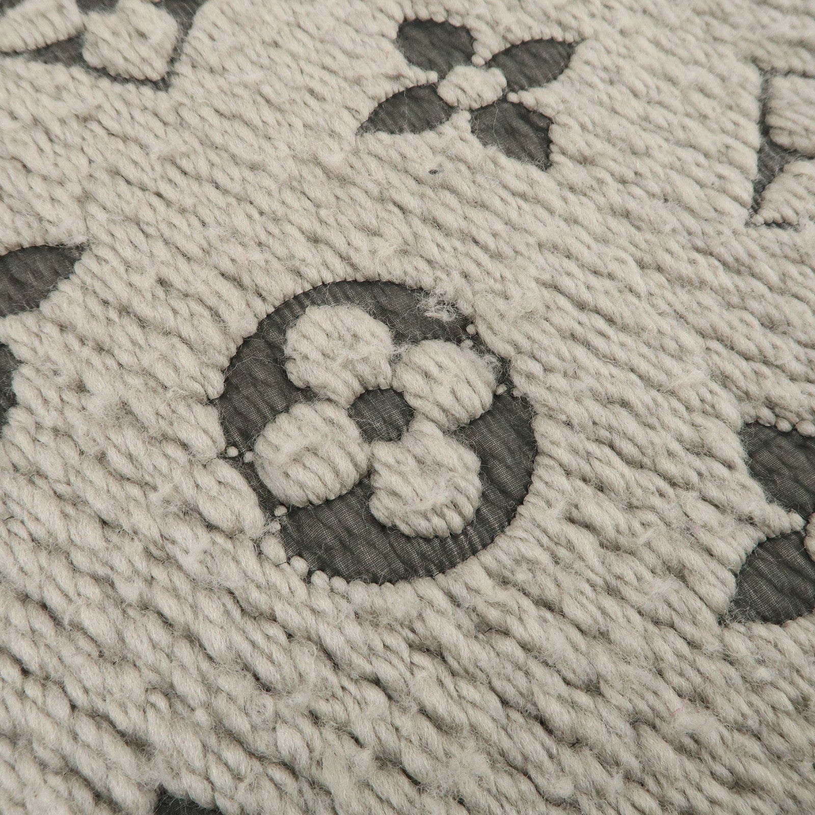 Louis Vuitton Monogram Escharp Logomania Scarf Gris Perle M74742