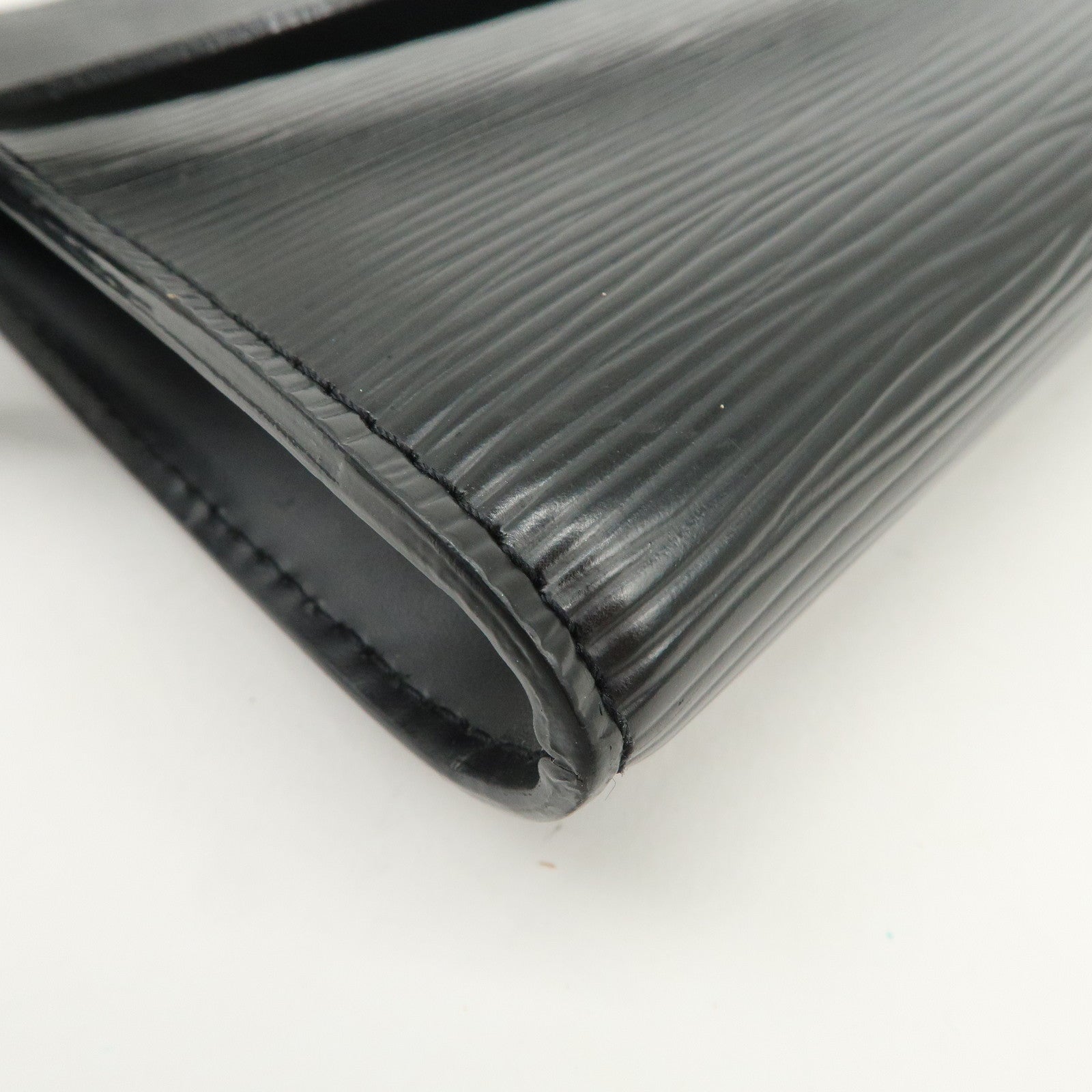 Louis Vuitton Epi Pochette Accessoires Hand Bag Noir M52942