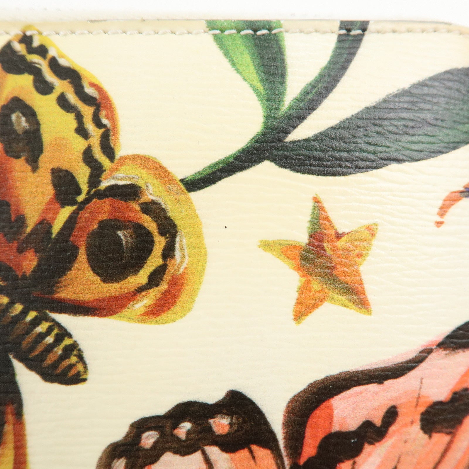 GUCCI Leather Round Zippy Long Wallet White 410102