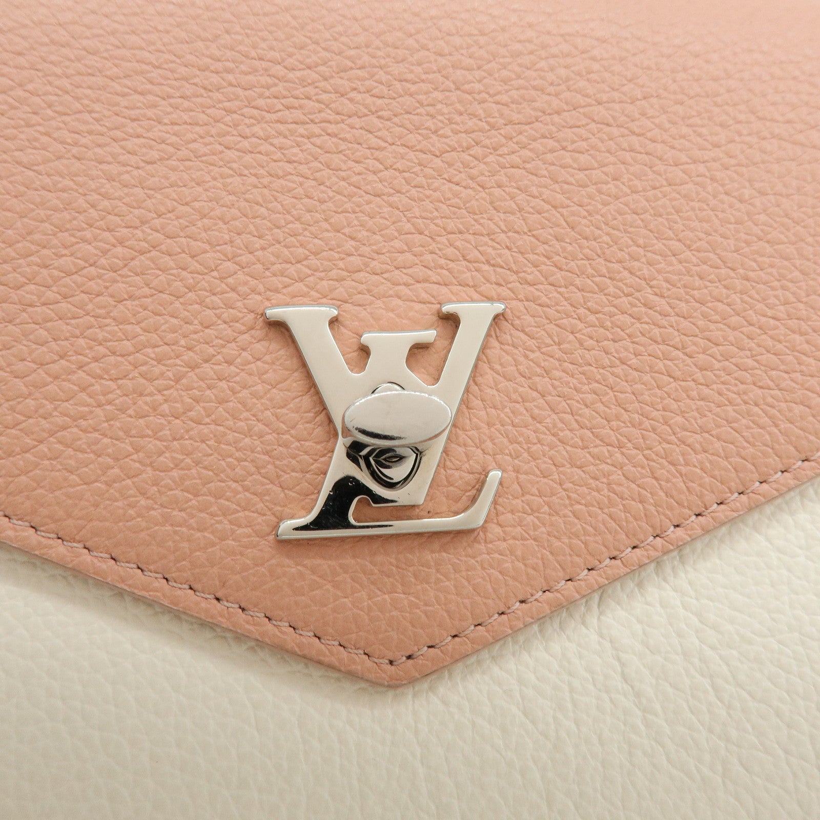 Louis Vuitton Pochette Lockme Leather Chain Shoulder Bag M63980