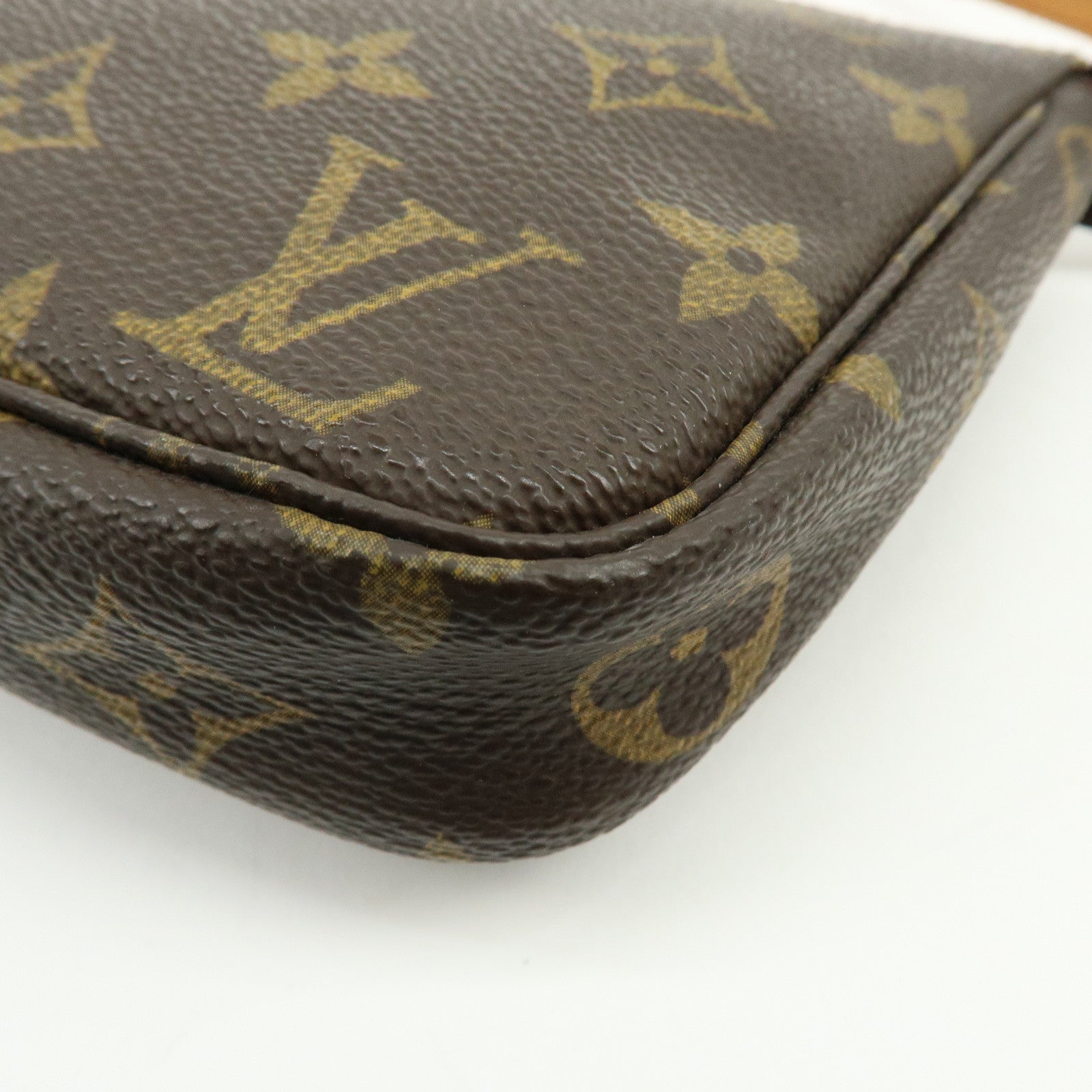 Louis Vuitton Monogram Pochette Accessoires Pouch Hand Bag M51980