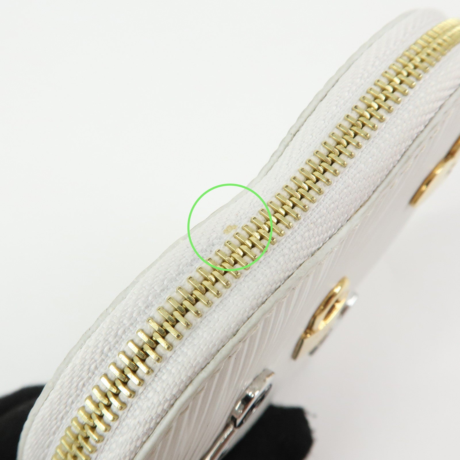 Louis Vuitton Epi Love Lock Porte Monnaie Coeur Coin Case M63996