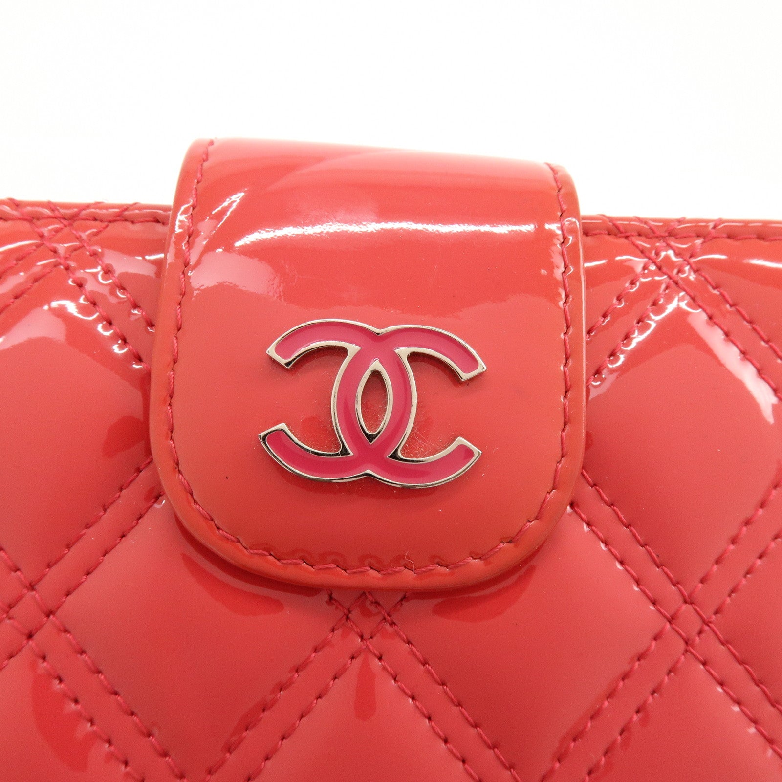 CHANEL COCO Mark Bicolore Patent Leather Compact Wallet Red