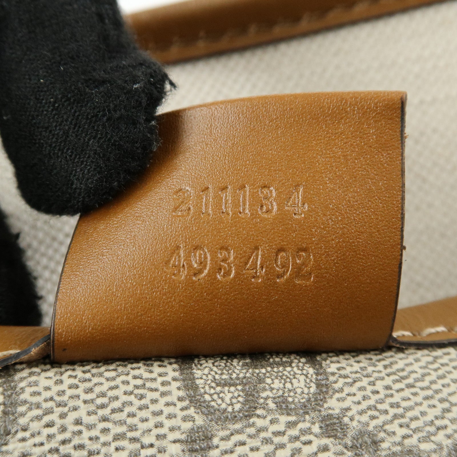GUCCI Sherry GG Supreme Leather Tote Bag Beige Brown 211134