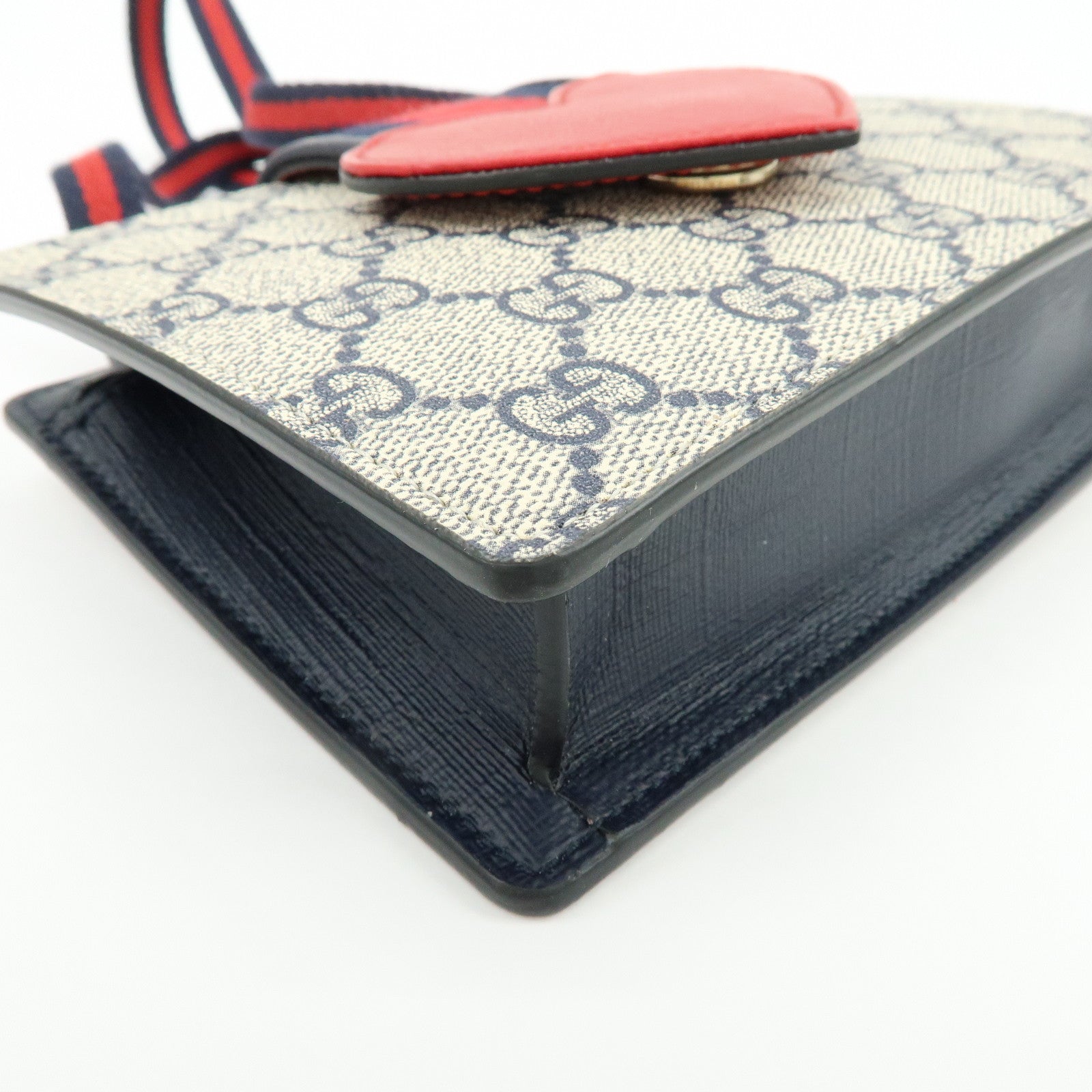GUCCI Sherry Heart GG Supreme Shoulder Bag Beige Navy 293830