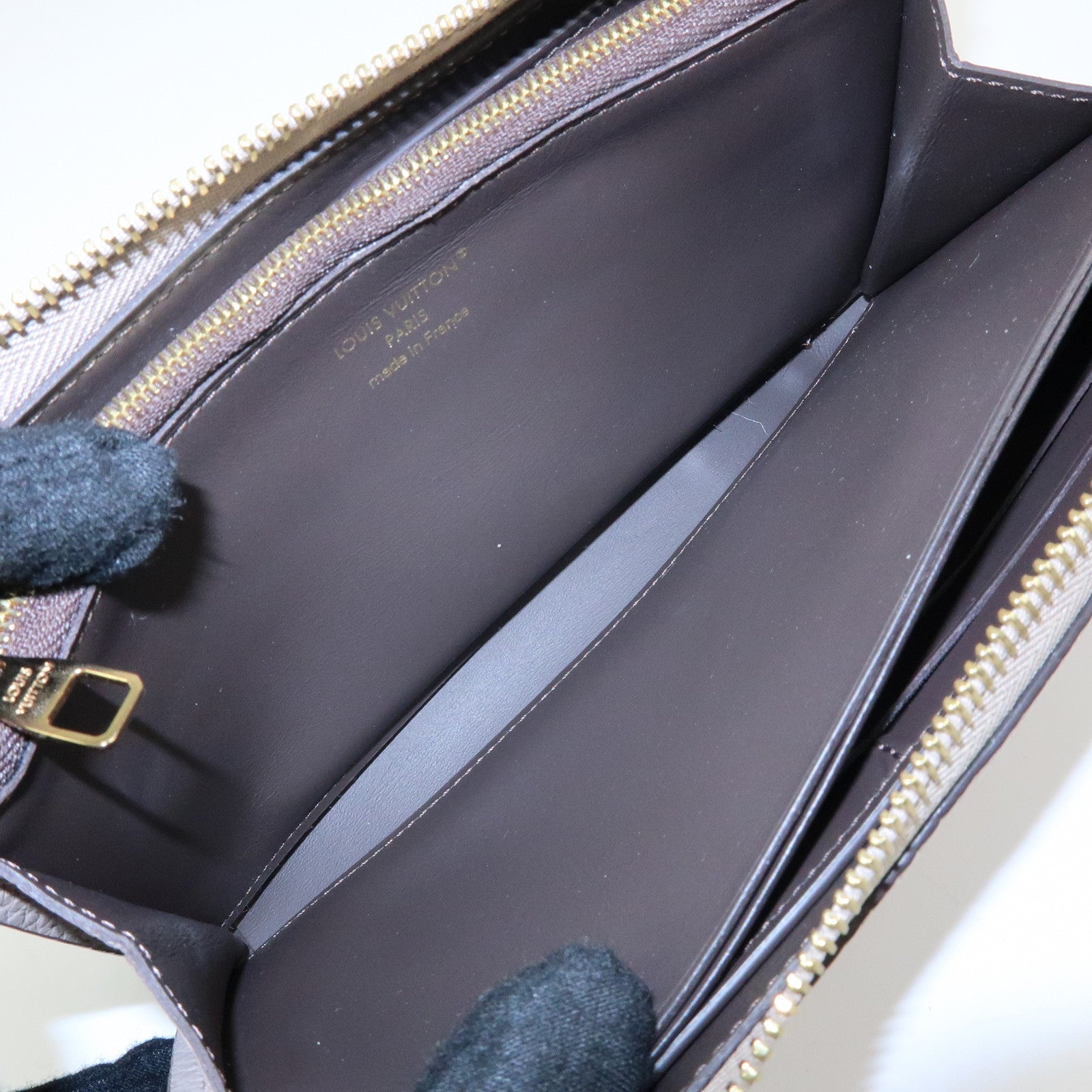 Louis Vuitton Portefeuille Comete Leather Long Wallet Greige M63104