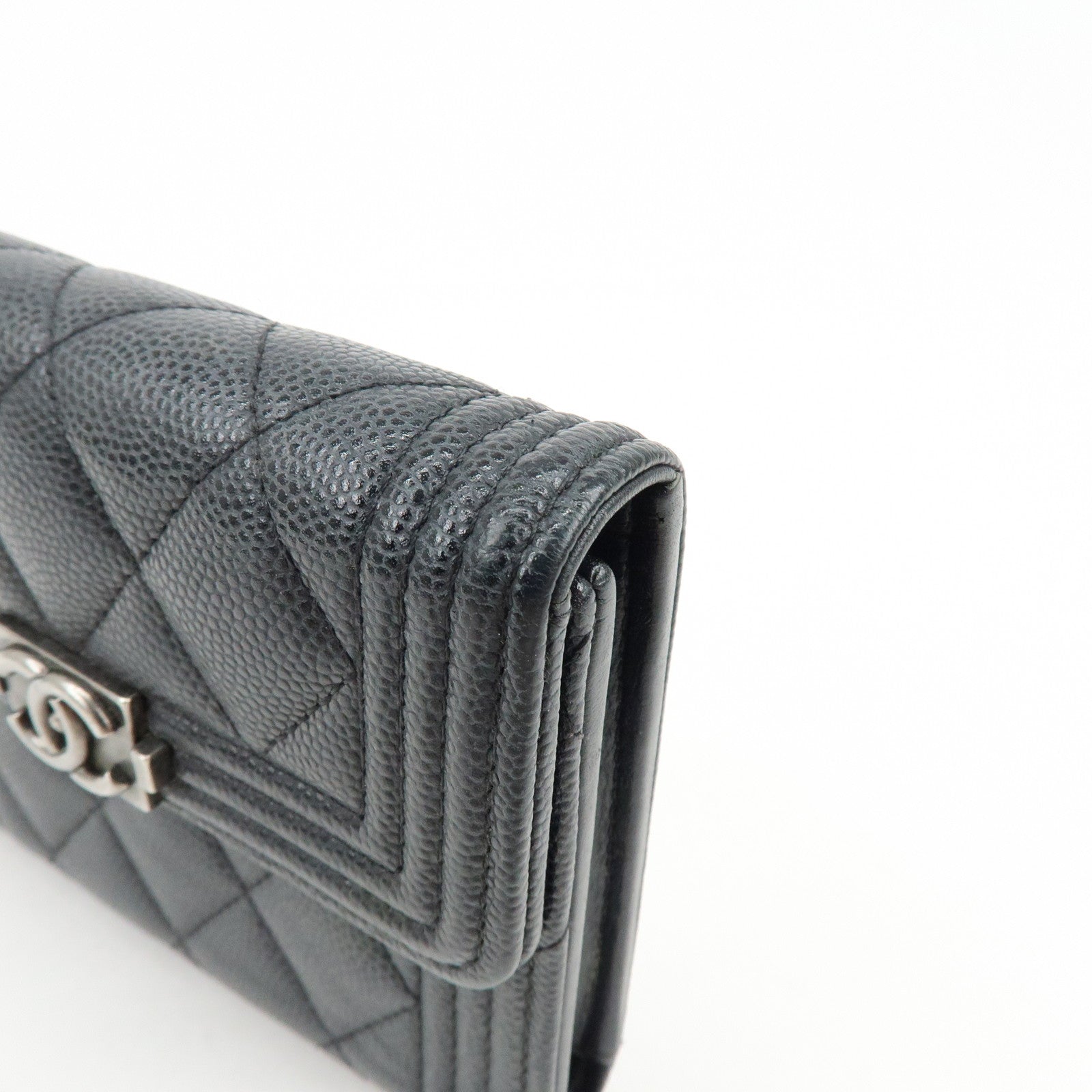 CHANEL Boy CHANEL Cavairskin Flap Compact Wallet Black A80734