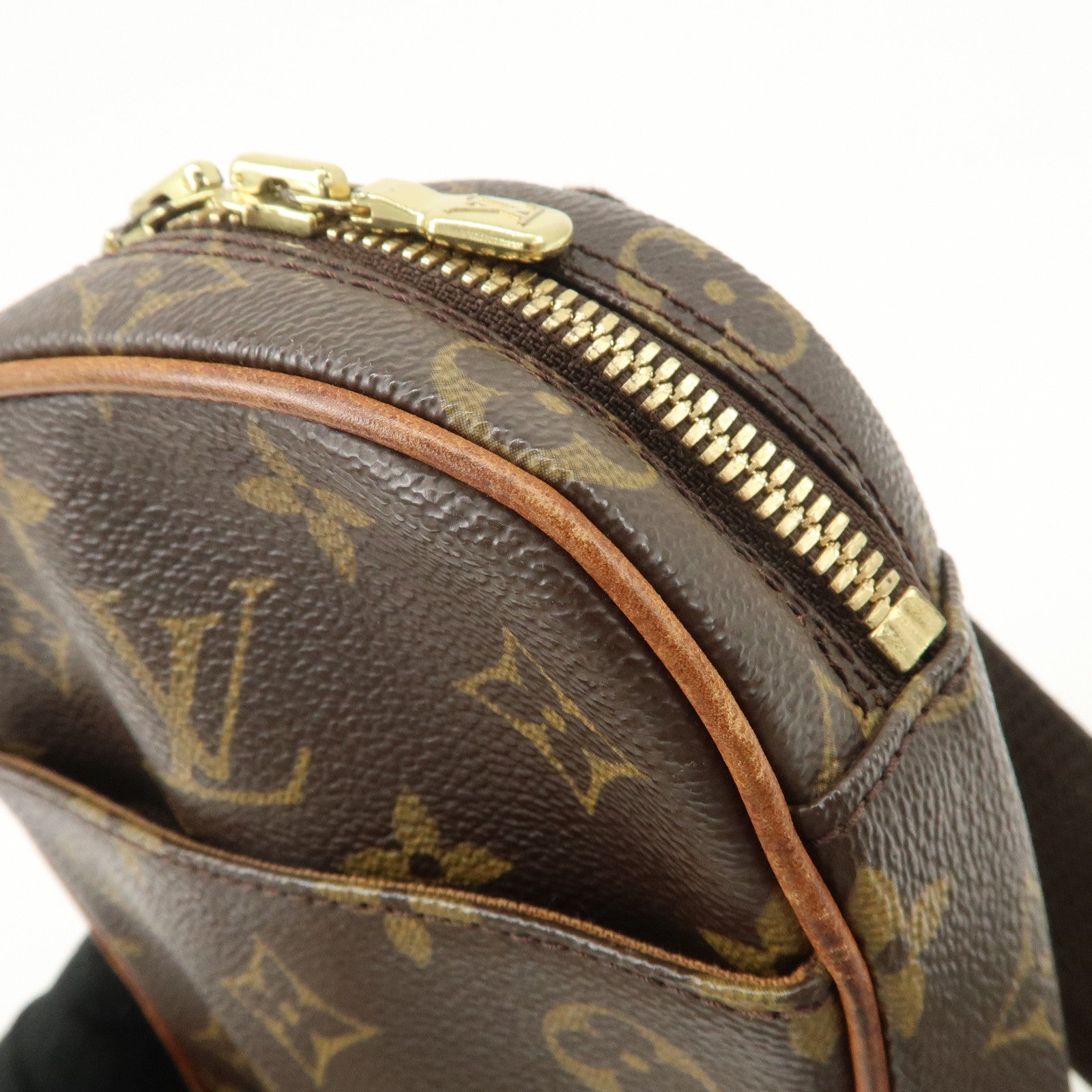 Louis Vuitton Monogram Pochette Gange Cross Body Bag M51870 Used