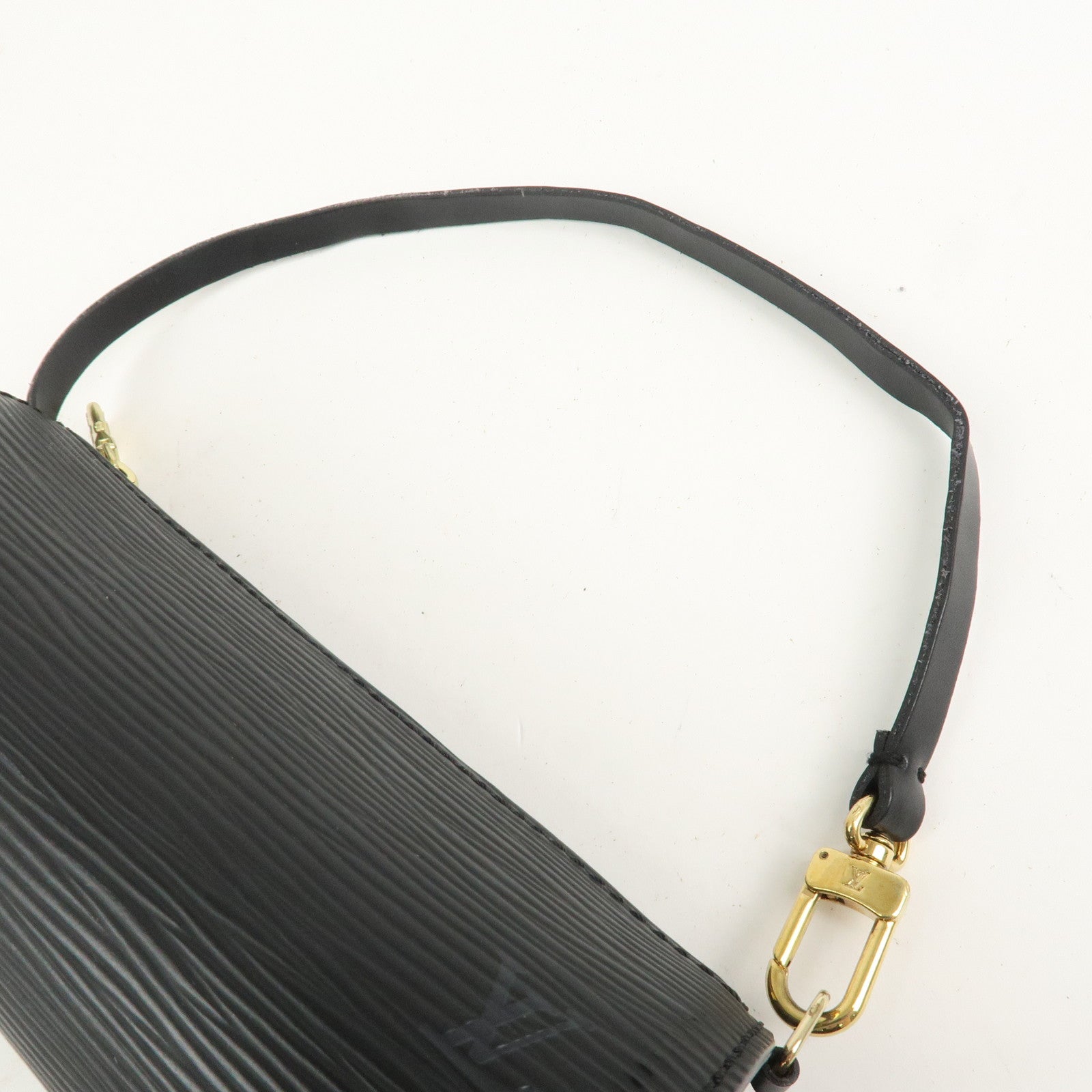 Louis Vuitton Epi Leather Mini Pouch For Soufflot Hand Bag Noir