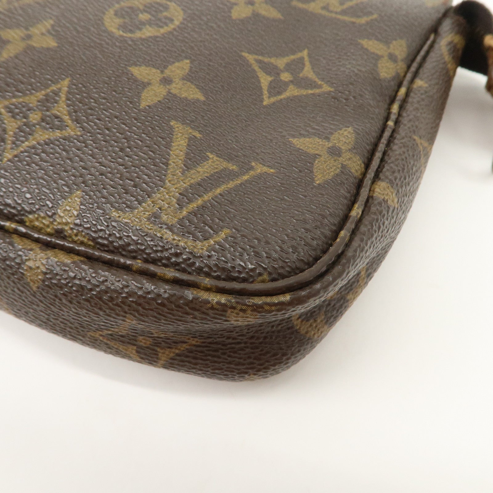 Louis Vuitton Monogram Pochette Accessoires Hand Bag Brown M51980