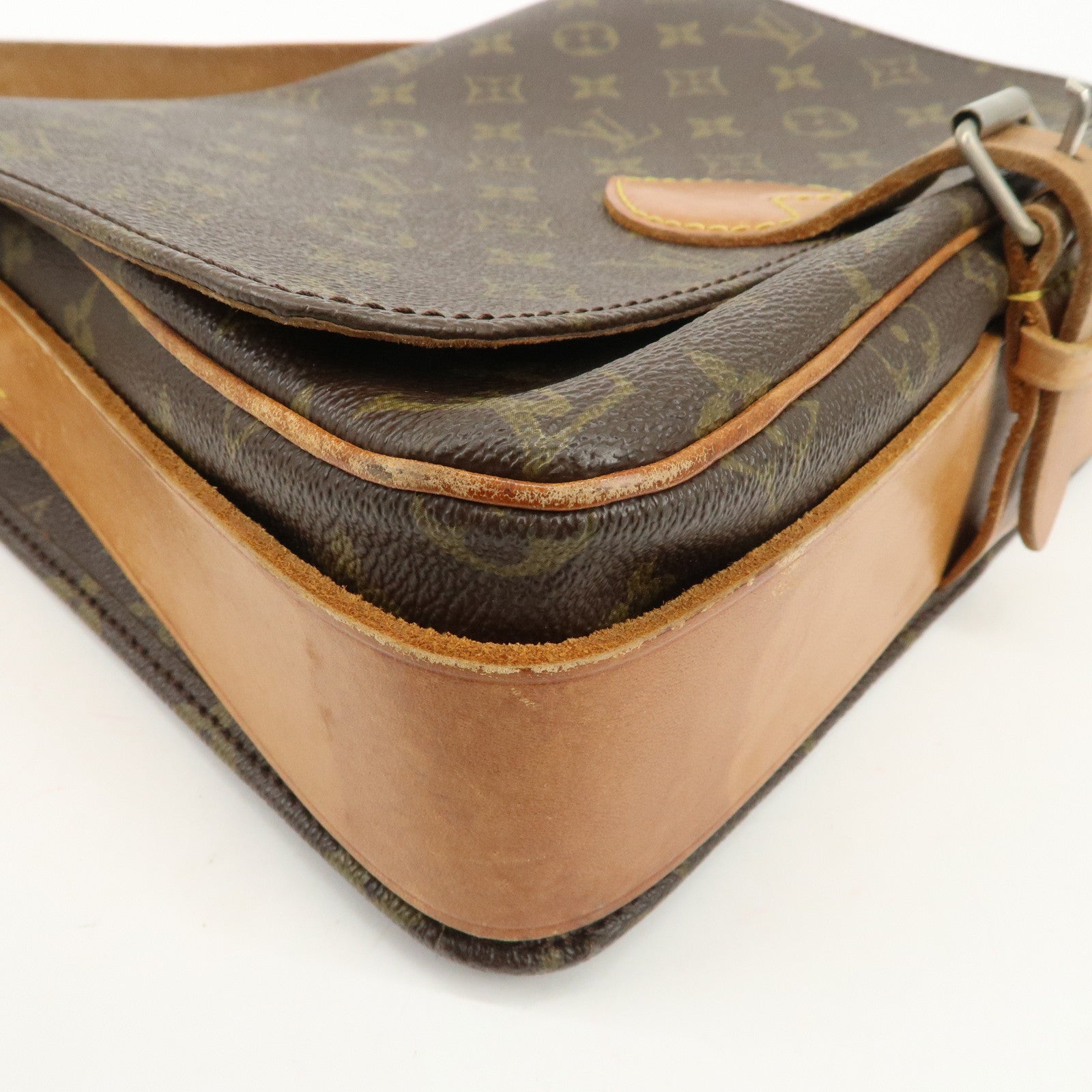 Louis Vuitton Monogram Cartouchiere 26 Shoulder Bag M51252