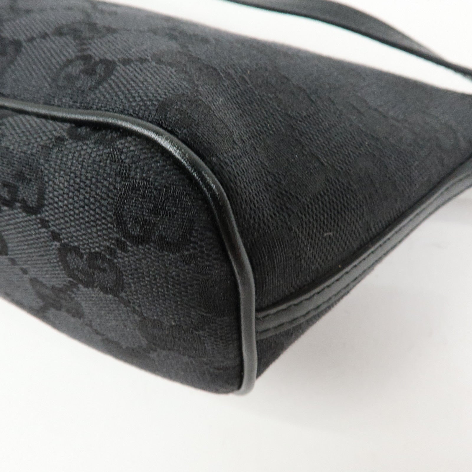 GUCCI Boat Bag GG Canvas Accessory Pouch Hand Bag Black 07198