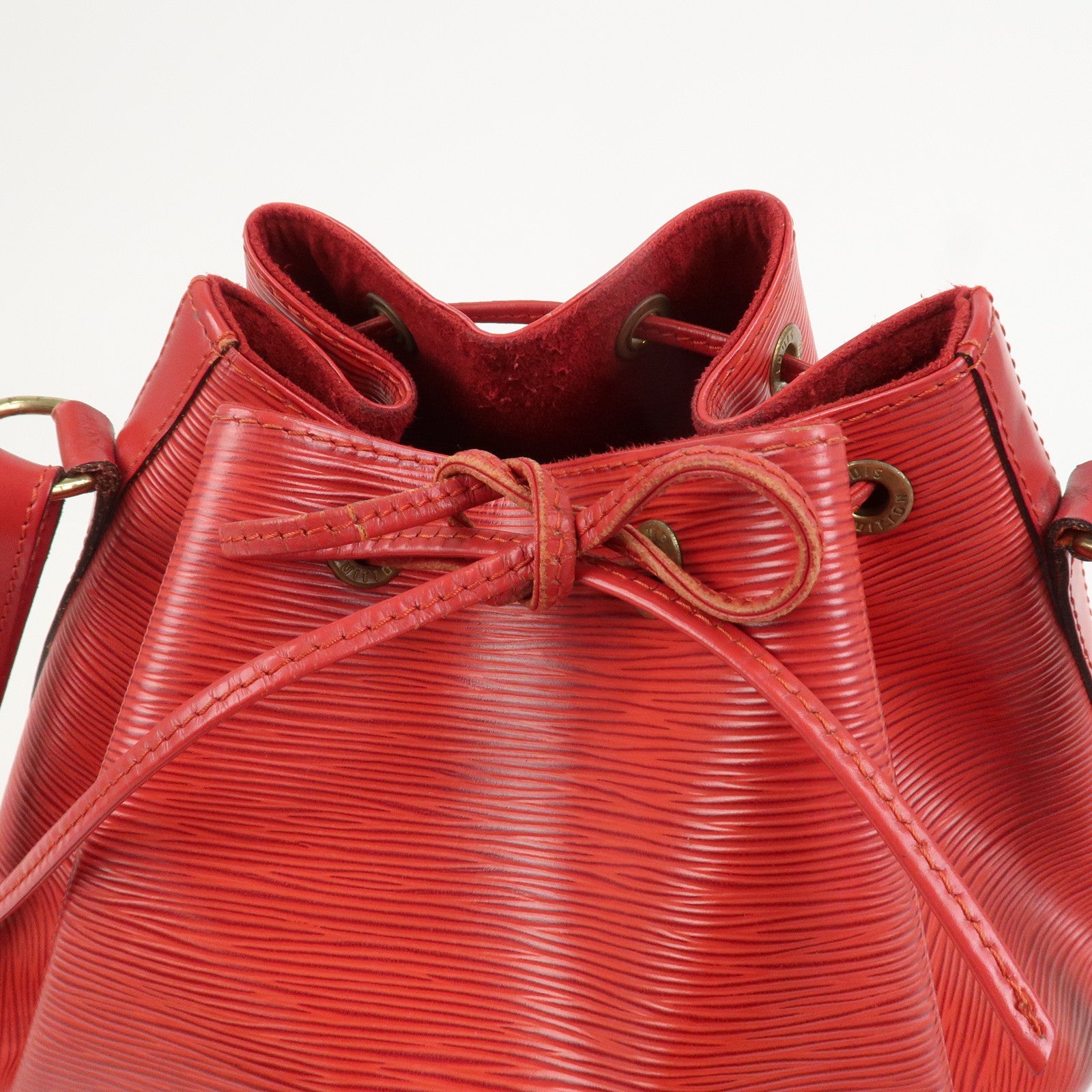 Louis Vuitton Epi Petit Noe Shoulder Bag Castilian Red M44107