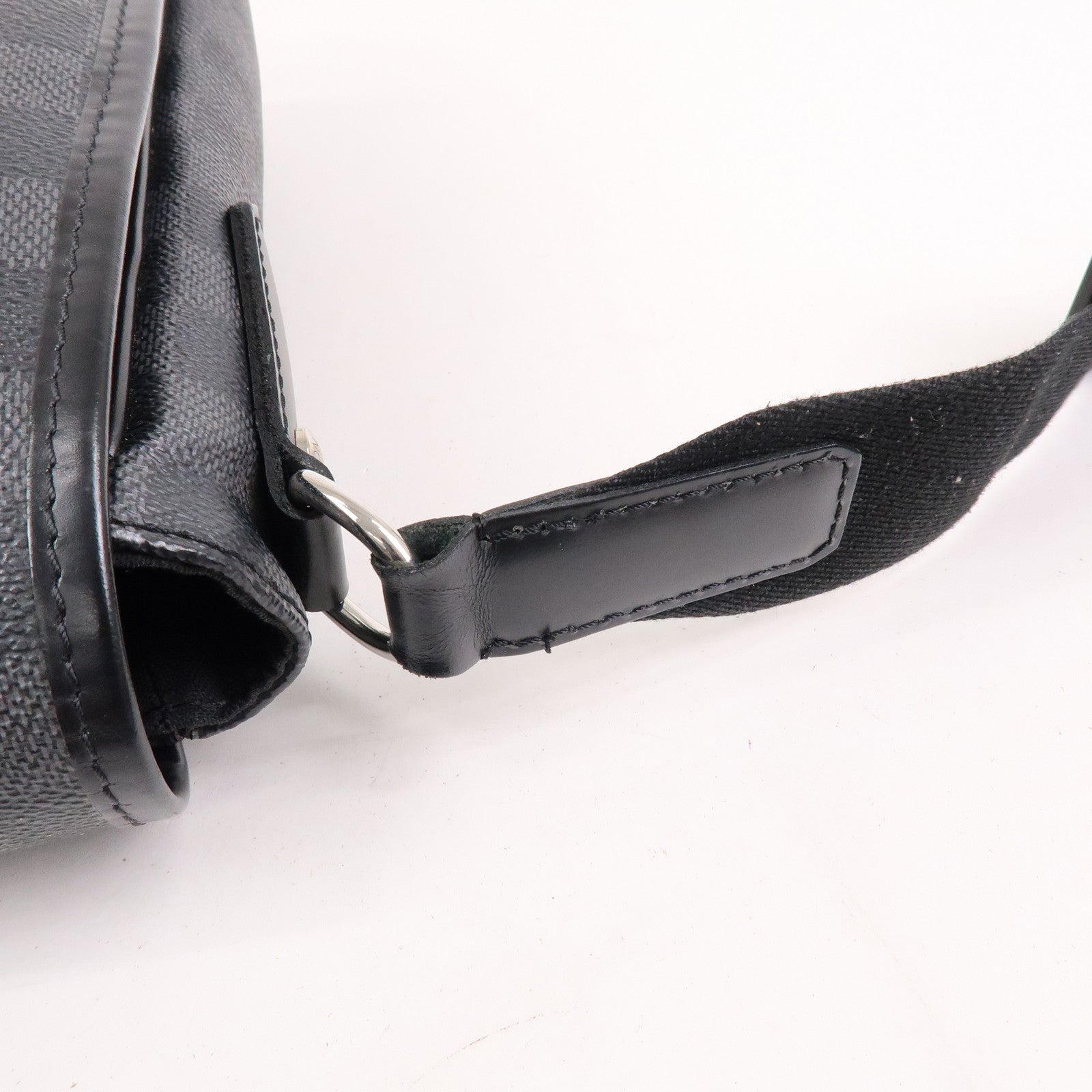 Louis Vuitton Damier Graphite Daniel MM Shoulder Bag N58029