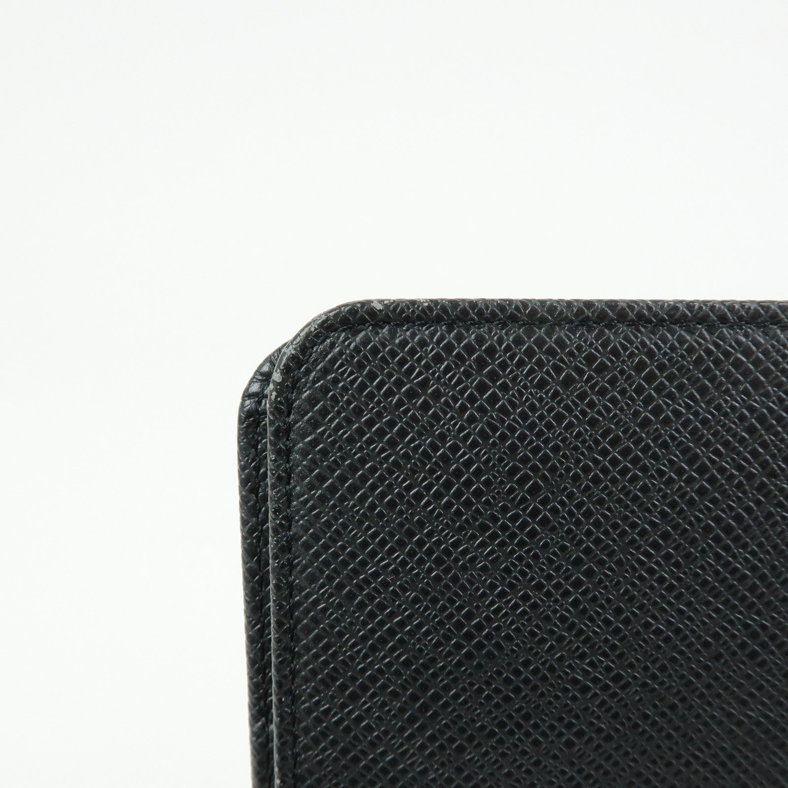 Louis Vuitton Taiga Agenda Bureau Planner Cover Ardoise R20409