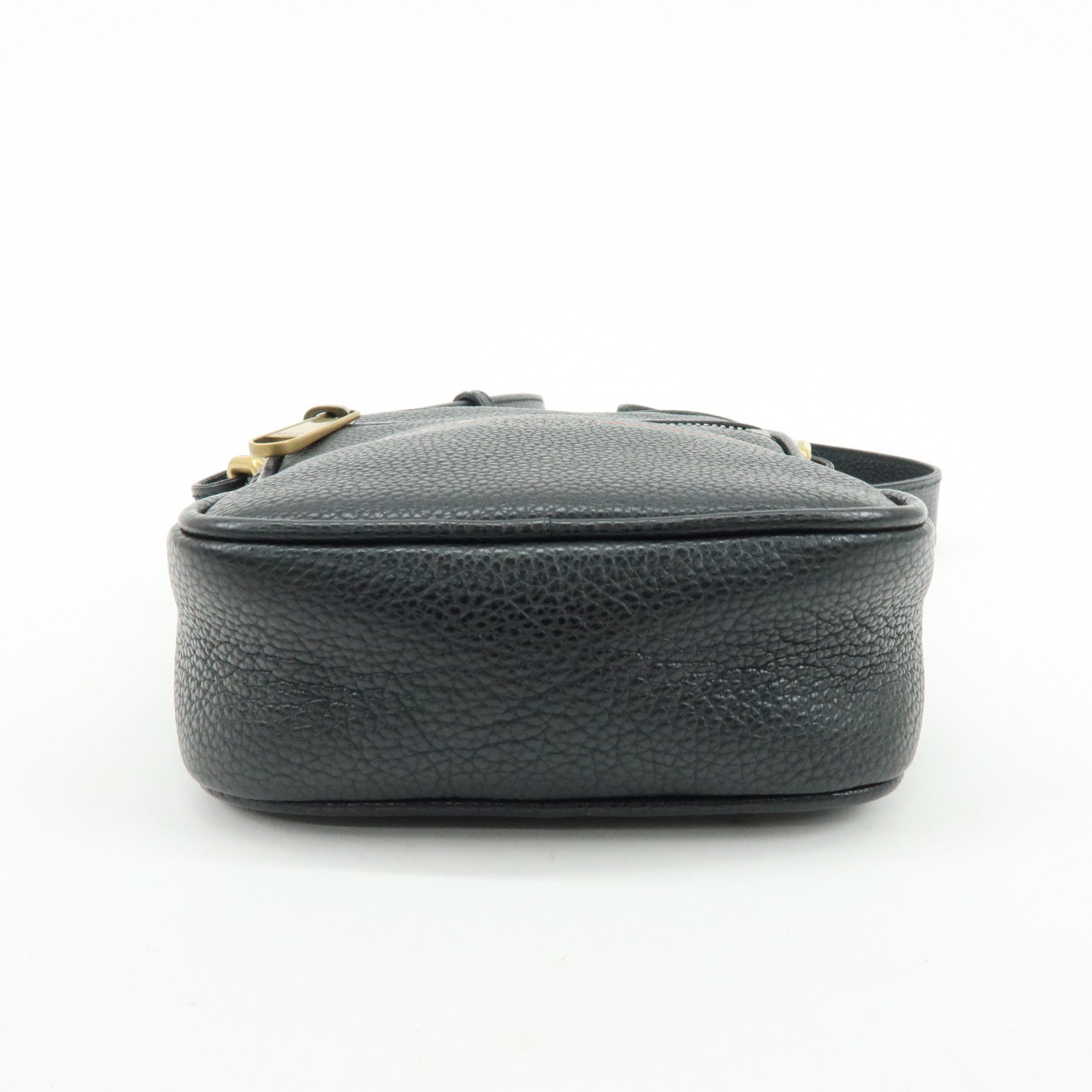 GUCCI Sherry Calf Leather Vintage Logo Shoulder Bag Black 574803