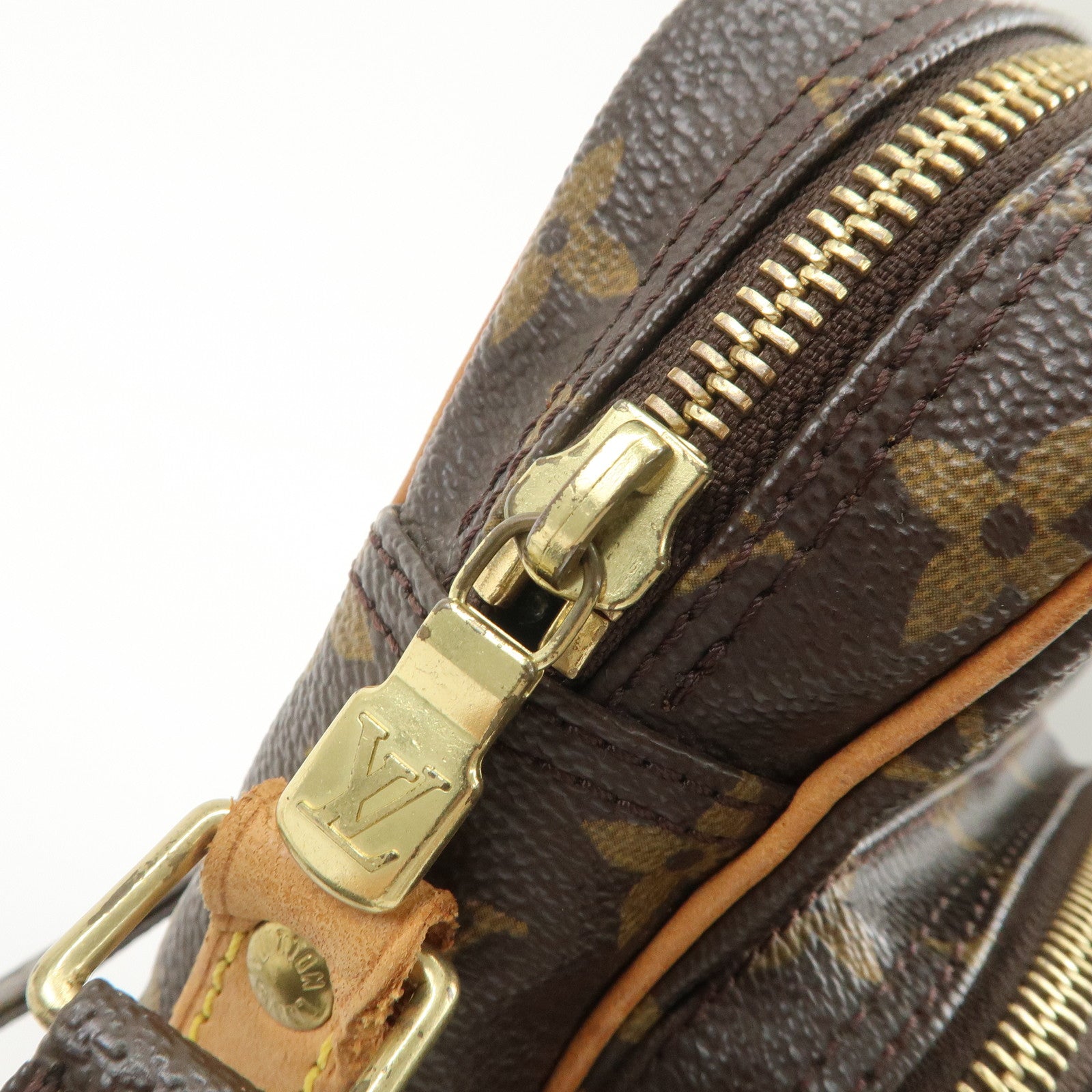Louis Vuitton Monogram Amazone Shoulder Bag Crossbody Bag M45236
