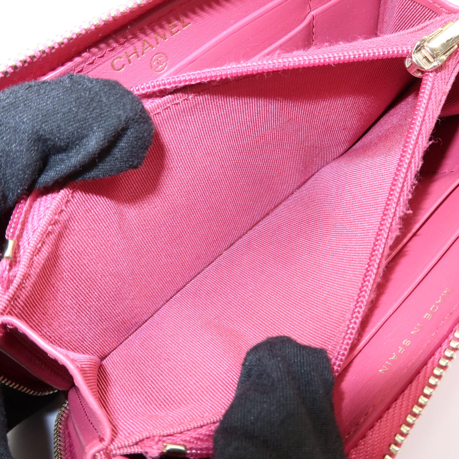 CHANEL COCO Mark Caviarskin Round Zippy Long Wallet Pink