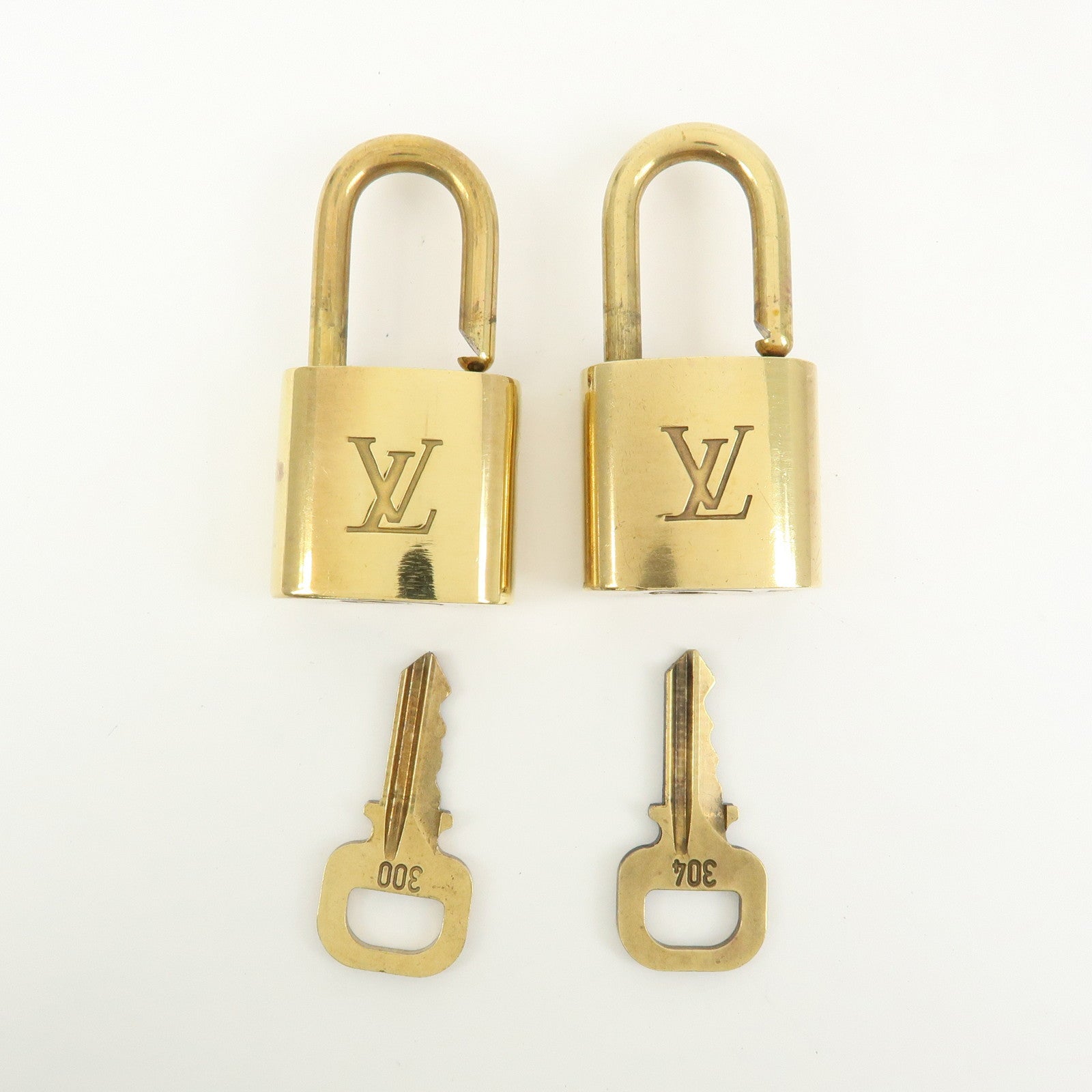 Louis Vuitton Set of 10 Lock & Key Cadena Key Lock Used