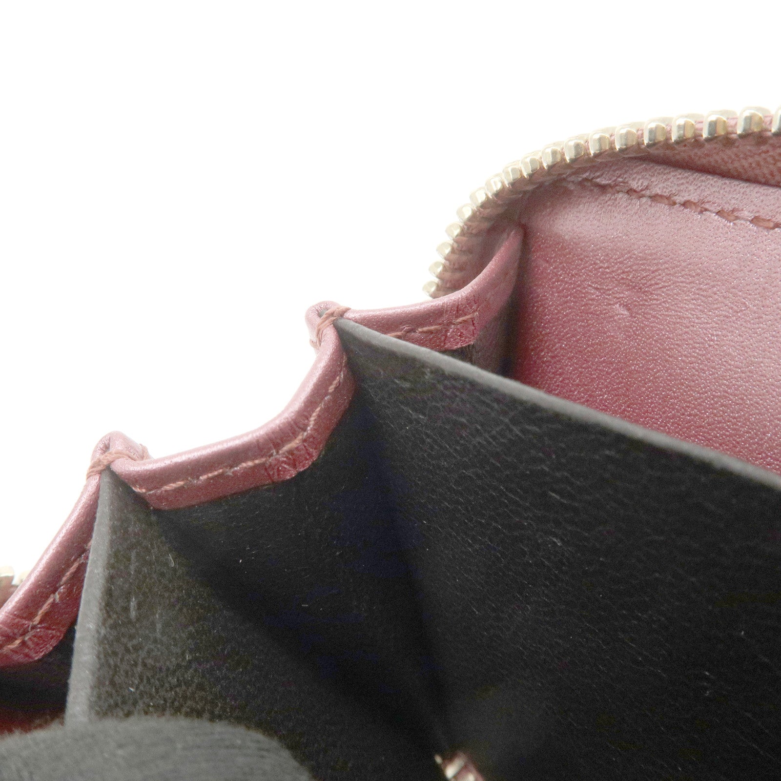 GUCCI Micro Guccissima Leather Round Zippy Coin Case 255452