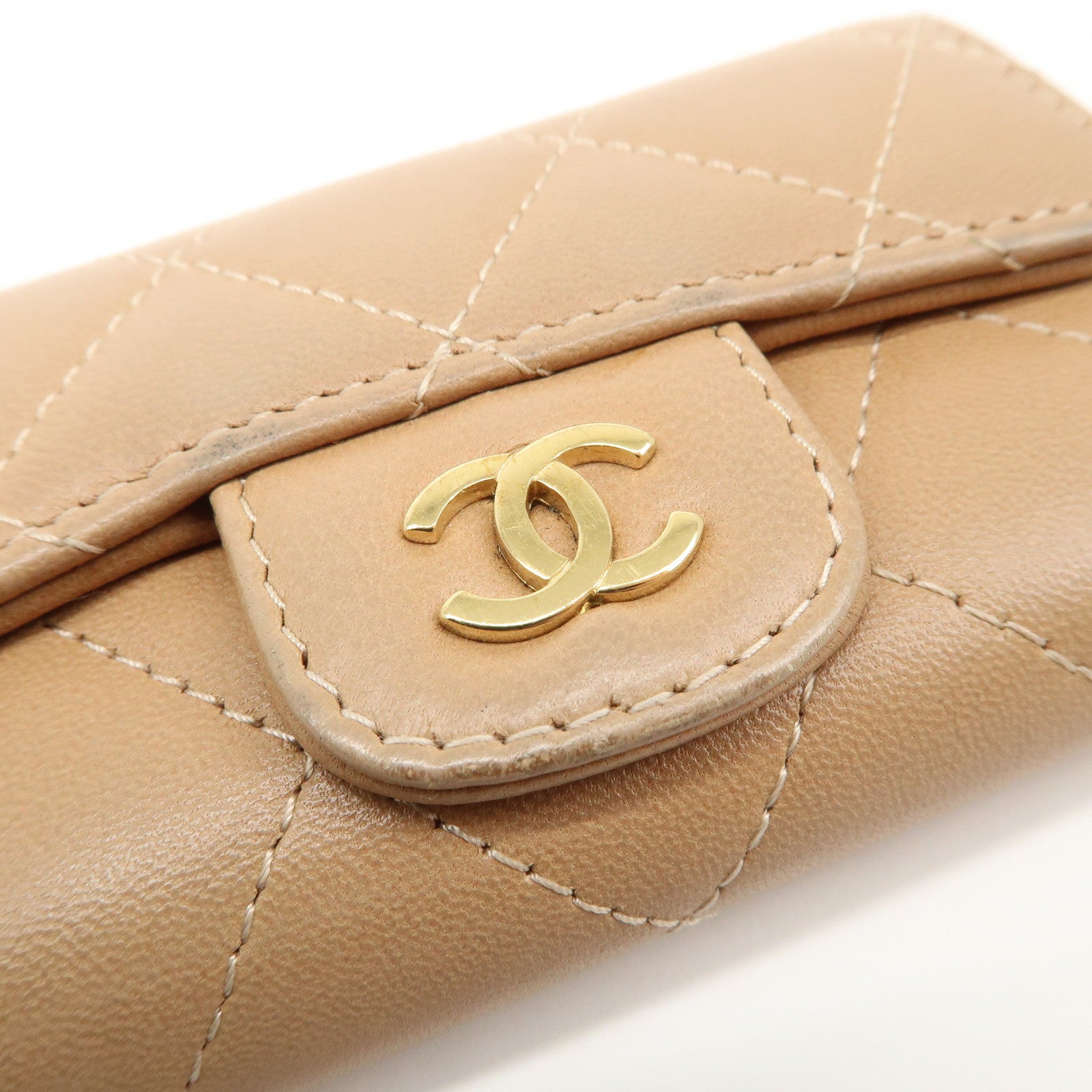 CHANEL Matelasse Lamb Skin COCO Mark 6 Ring Key Case Beige A84400