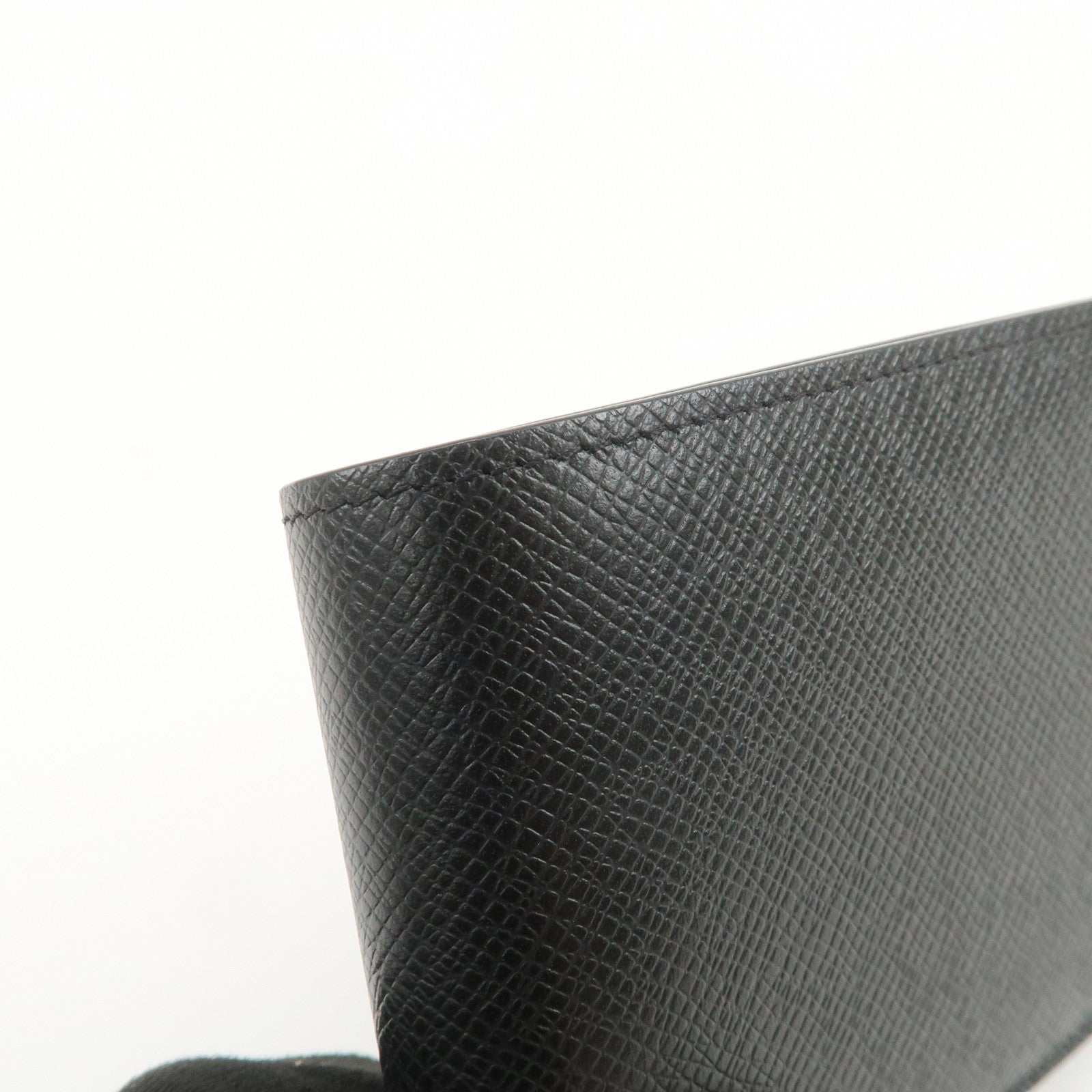 Louis Vuitton Taiga Portefeuille Marco NM Wallet Ardoise M30865