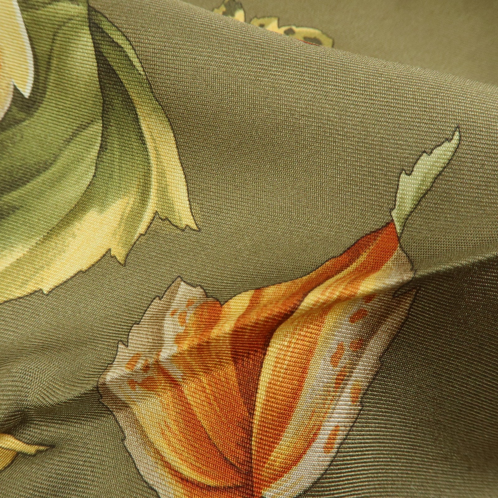 Ferragamo Silk 100% Scarf Autumn Bird And Leaf 85x85 Brown Orange