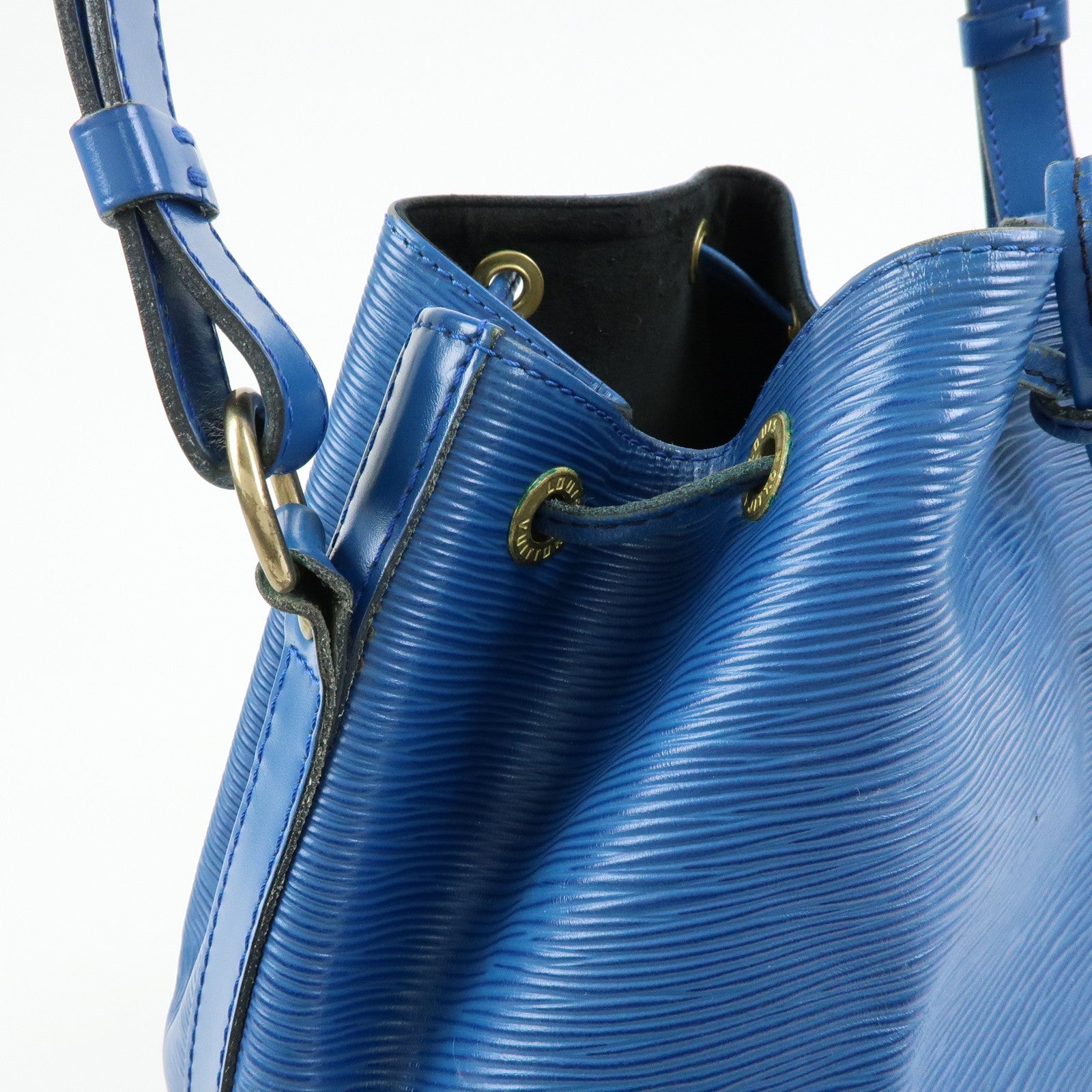 Louis Vuitton Epi Leather Petit Noe Shoulder Bag Toledo Blue M44105