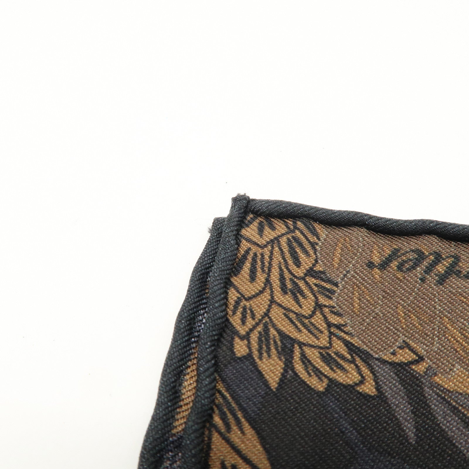 Cartier Silk 100% 42×42 Scarf Leopard Safari Motif Black Brown