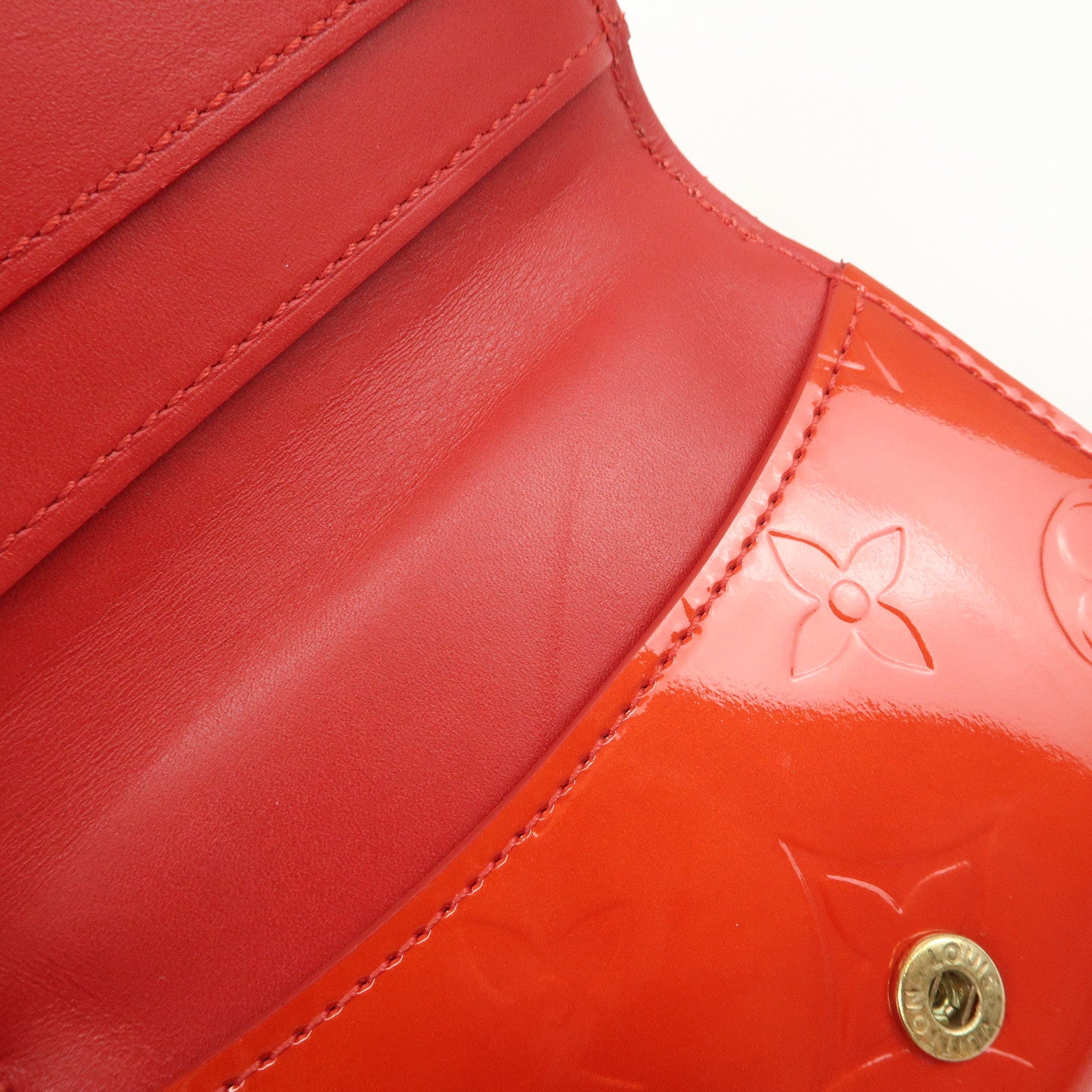 Louis Vuitton Monogram Vernis Ludlow Bi-fold Wallet Rouge M91090