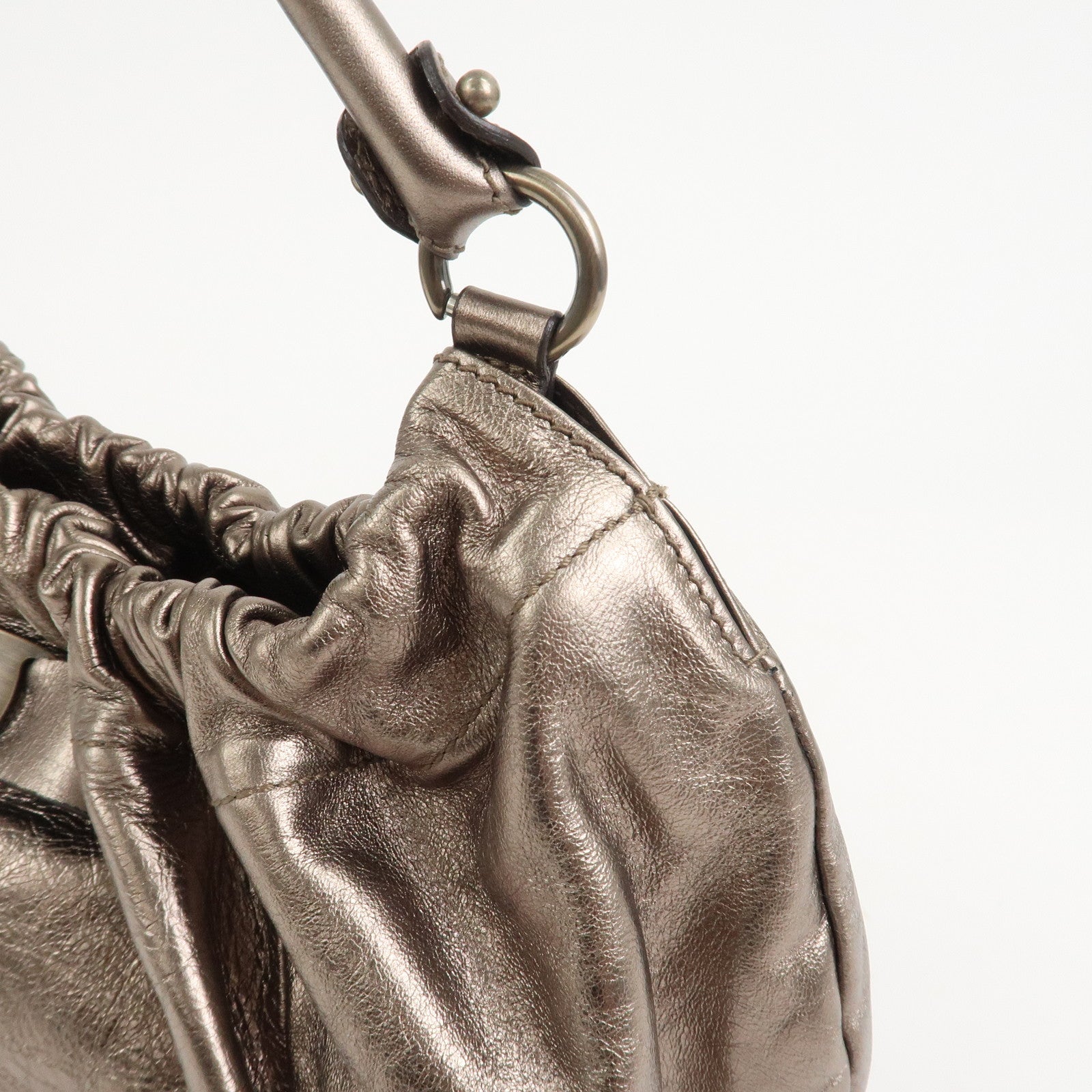 Ferragamo Vara Ribbon Logo Leather Shoulder Bag Hand Bag Silver