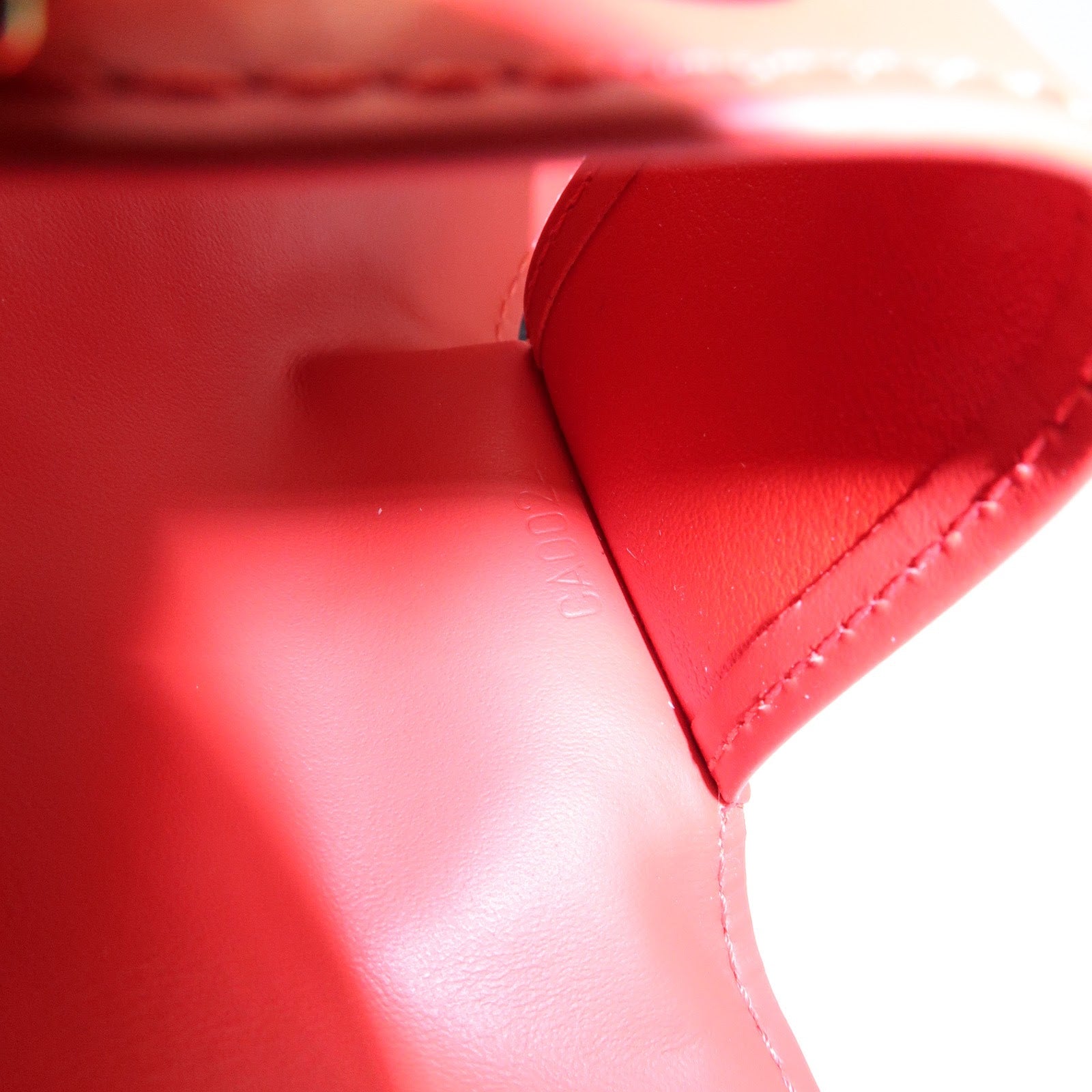 Louis Vuitton Monogram Vernis Multicles 4 Key Holder Rouge M91211